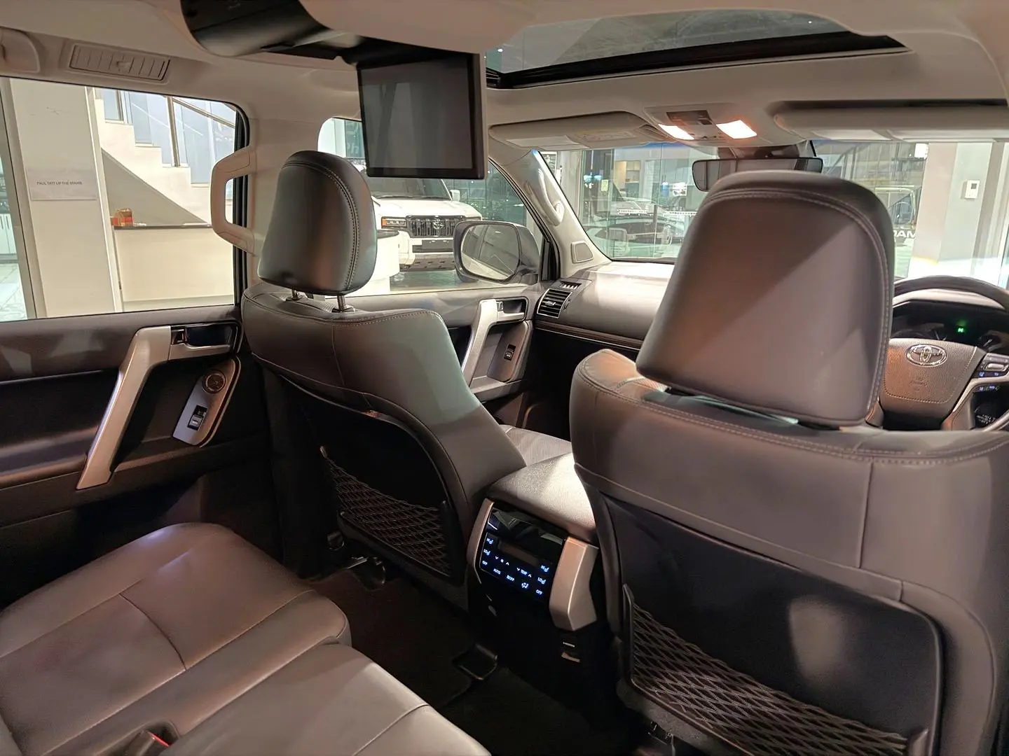 2022 Toyota Landcruiser Prado Gallery Image 18