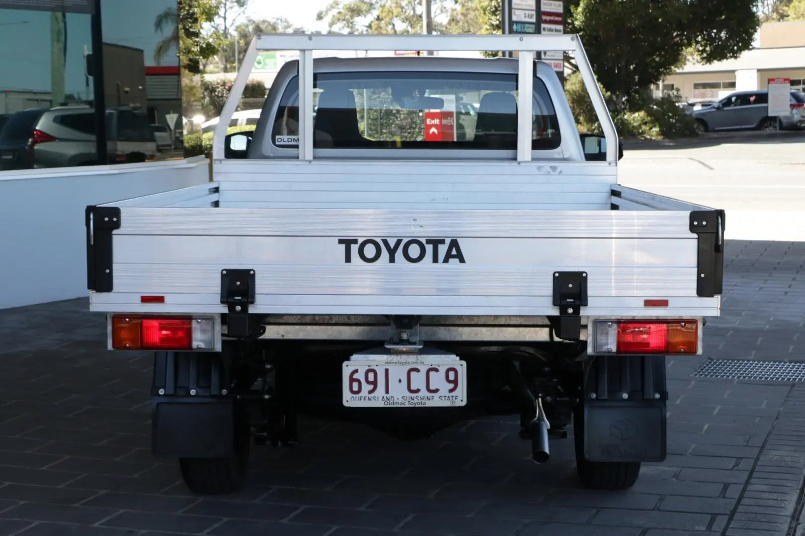2021 Toyota Hilux Gallery Image 4