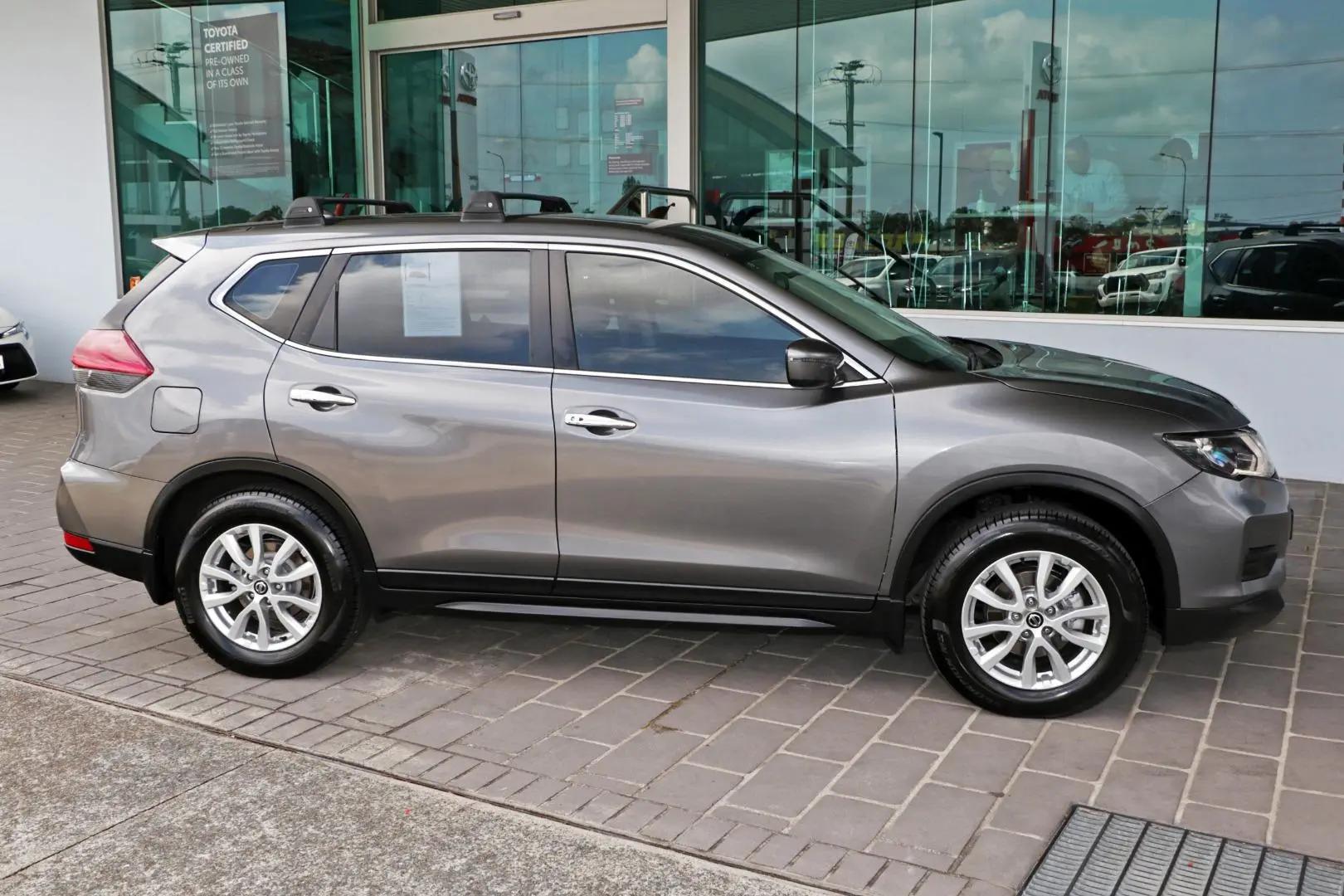 2019 Nissan X-TRAIL Gallery Image 5