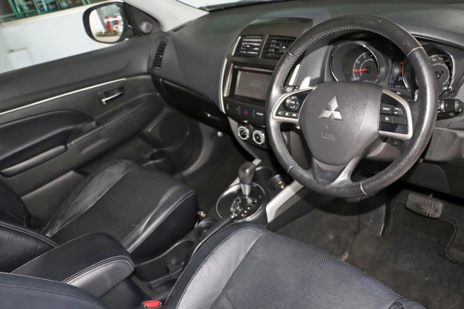 2013 Mitsubishi ASX Image 6