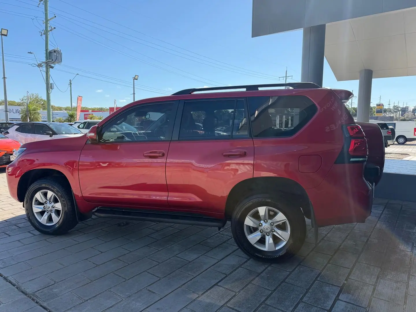 2021 Toyota Landcruiser Prado Gallery Image 8