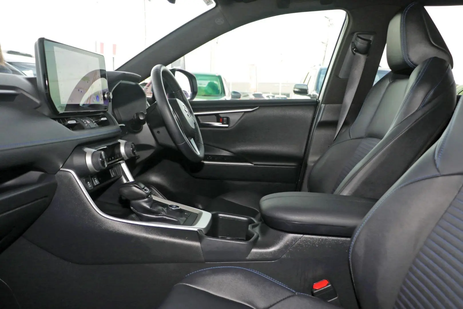 2024 Toyota RAV4 Gallery Image 8