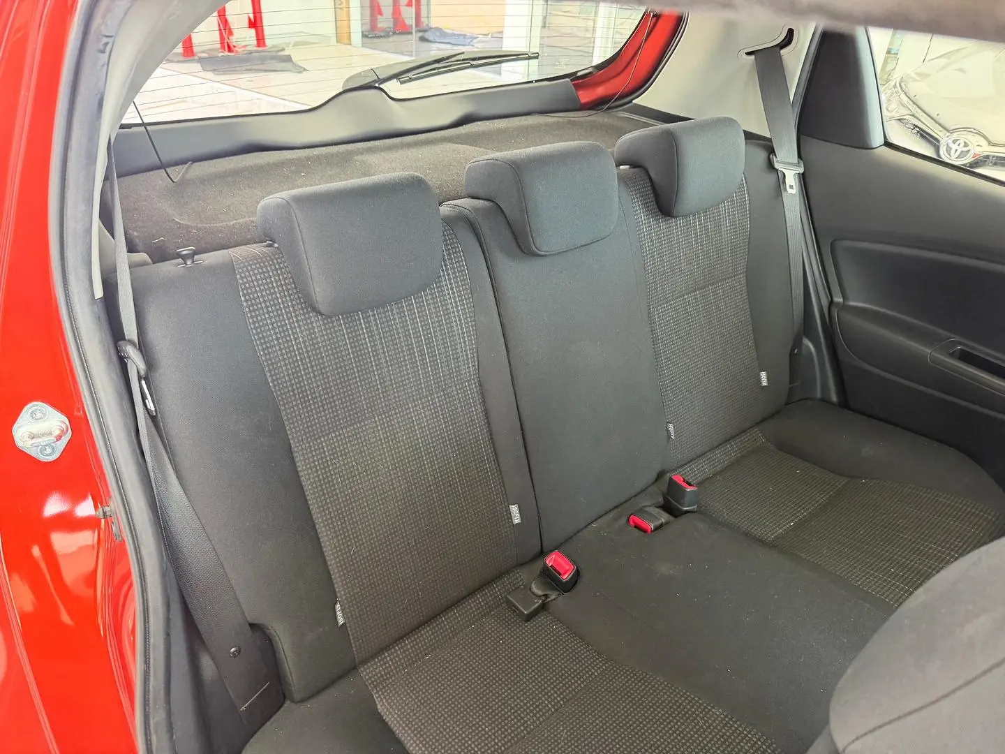 2017 Toyota Yaris Gallery Image 14