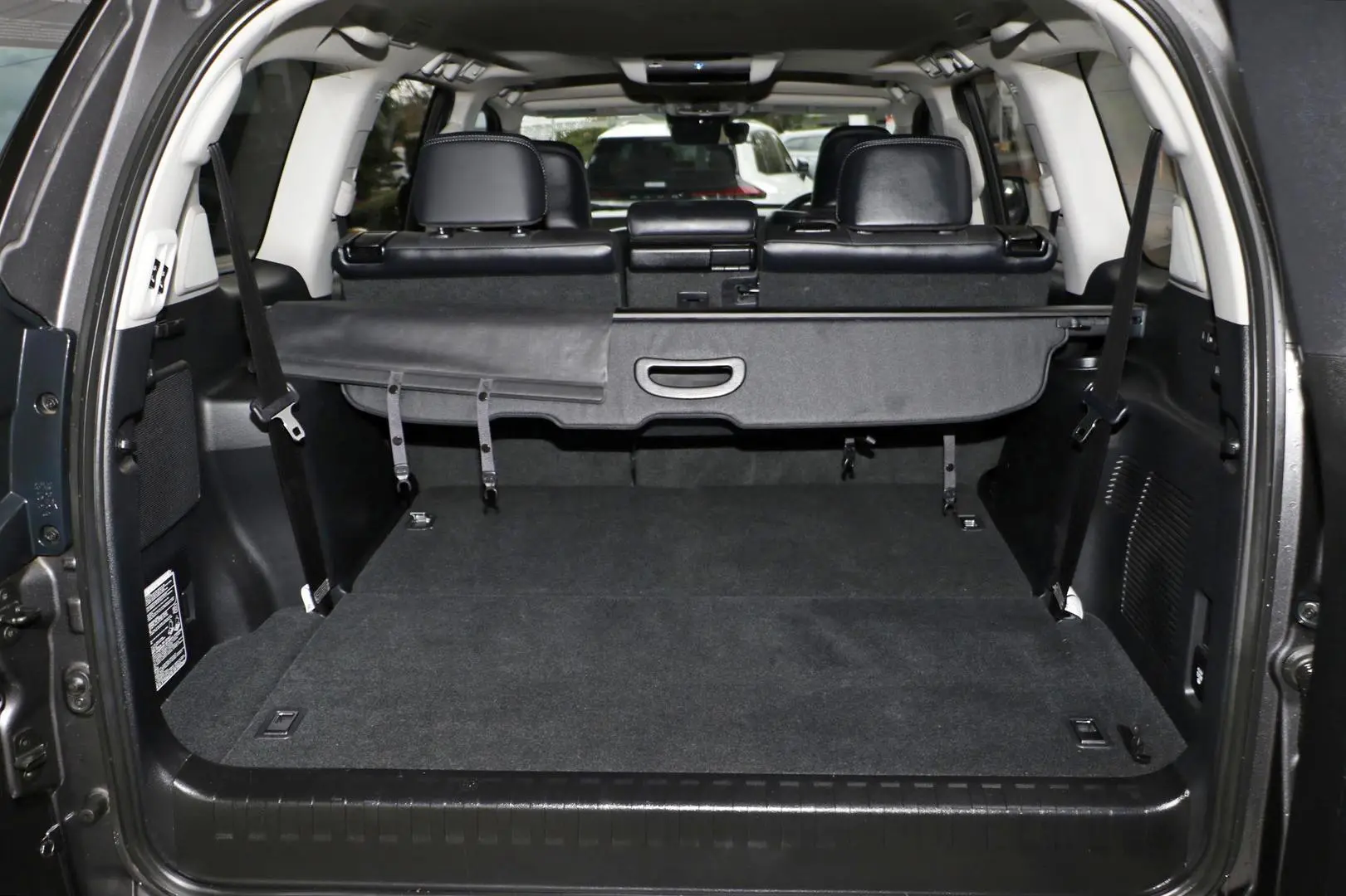 2023 Toyota Landcruiser Prado Gallery Image 25