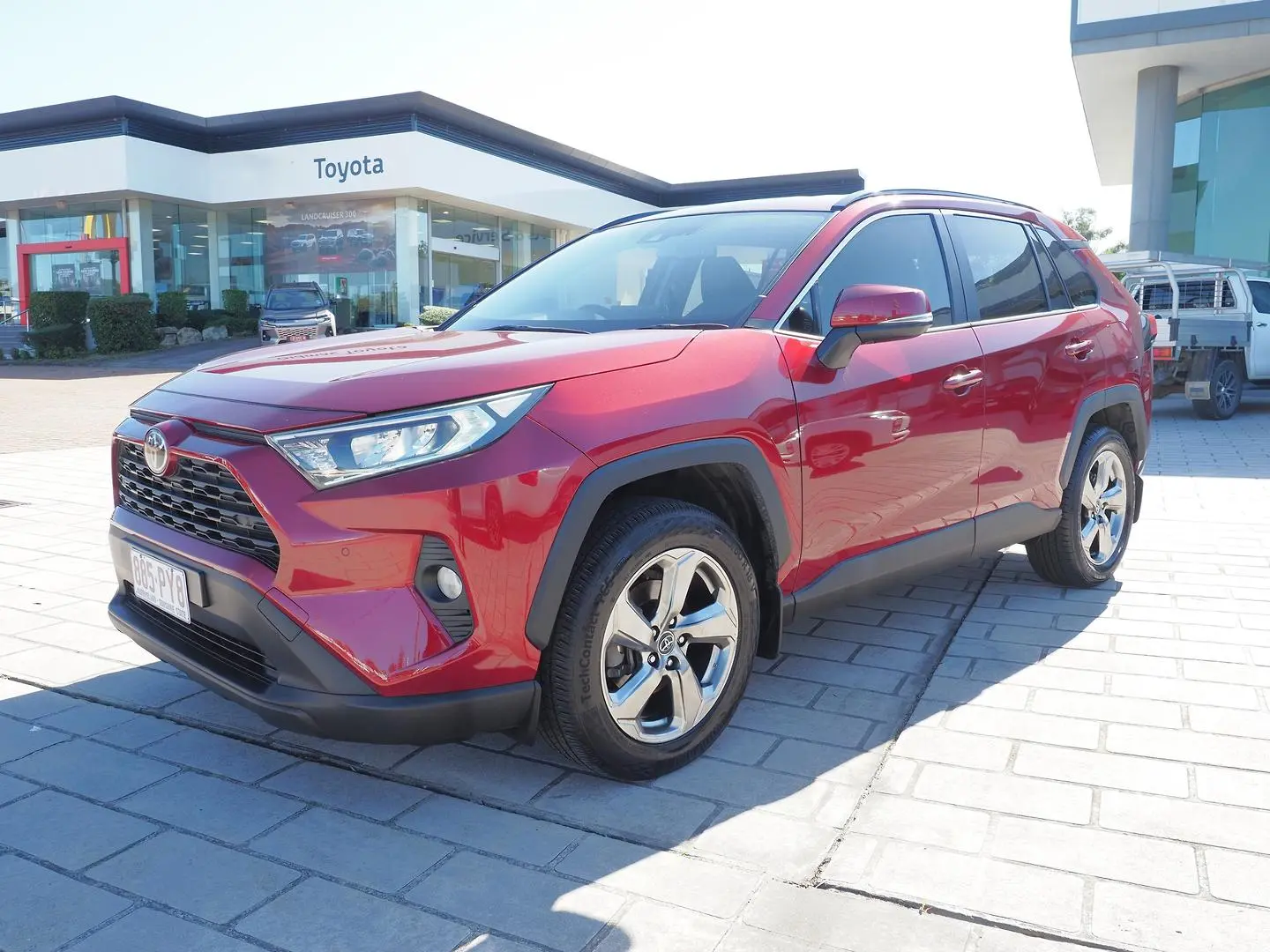 2019 Toyota RAV4 Gallery Image 9
