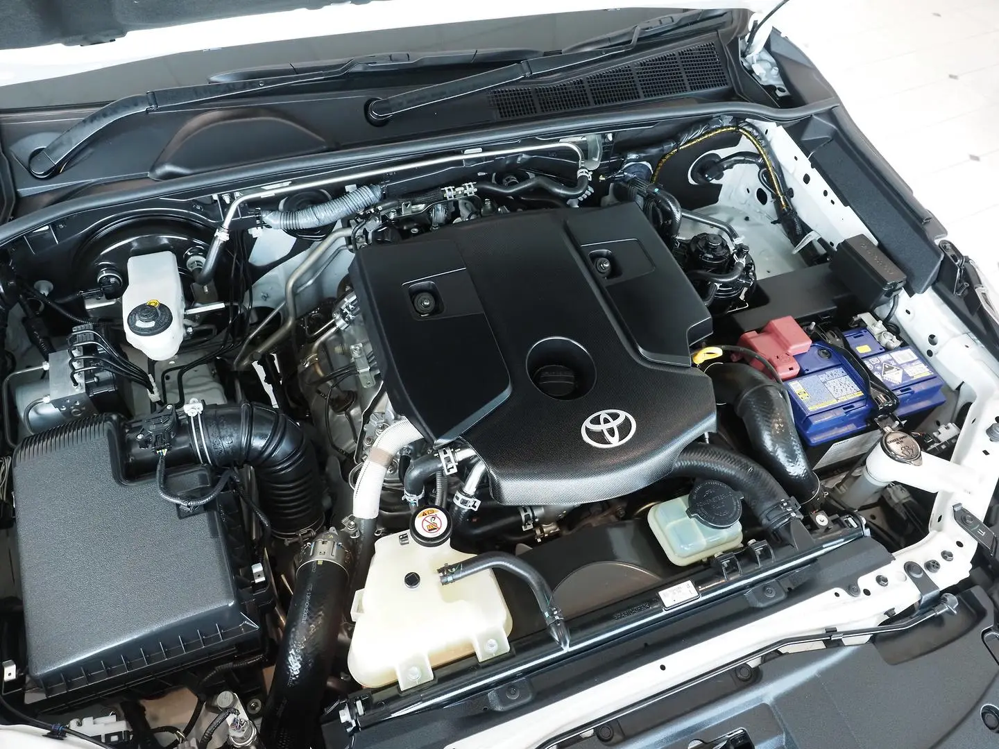 2023 Toyota Hilux Gallery Image 5