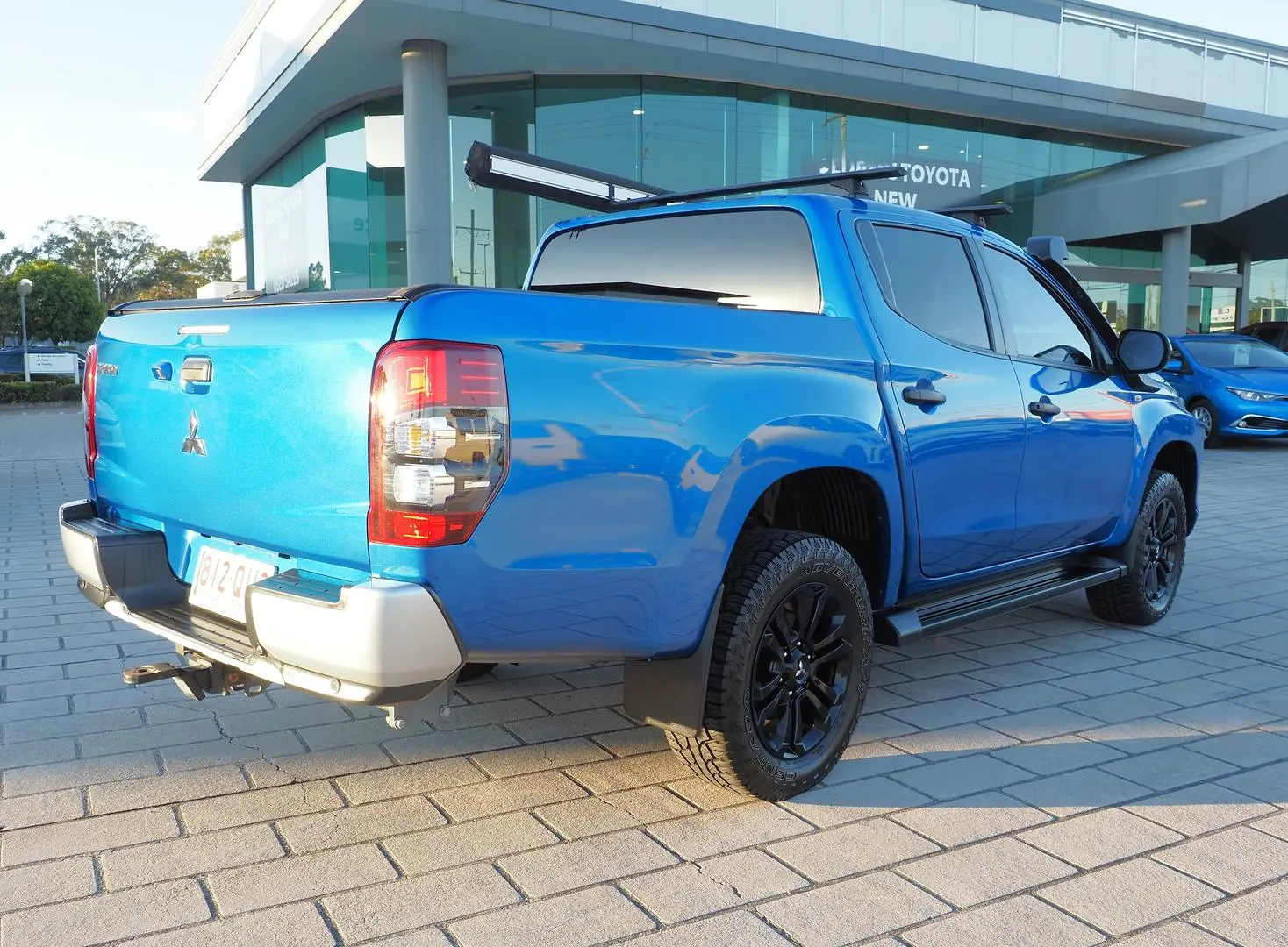 2022 Mitsubishi Triton Gallery Image 8