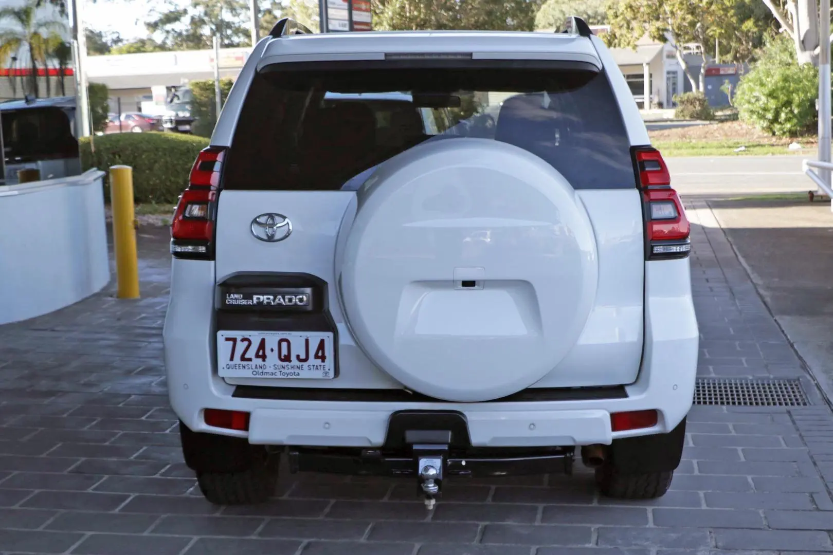 2022 Toyota Landcruiser Prado Gallery Image 4