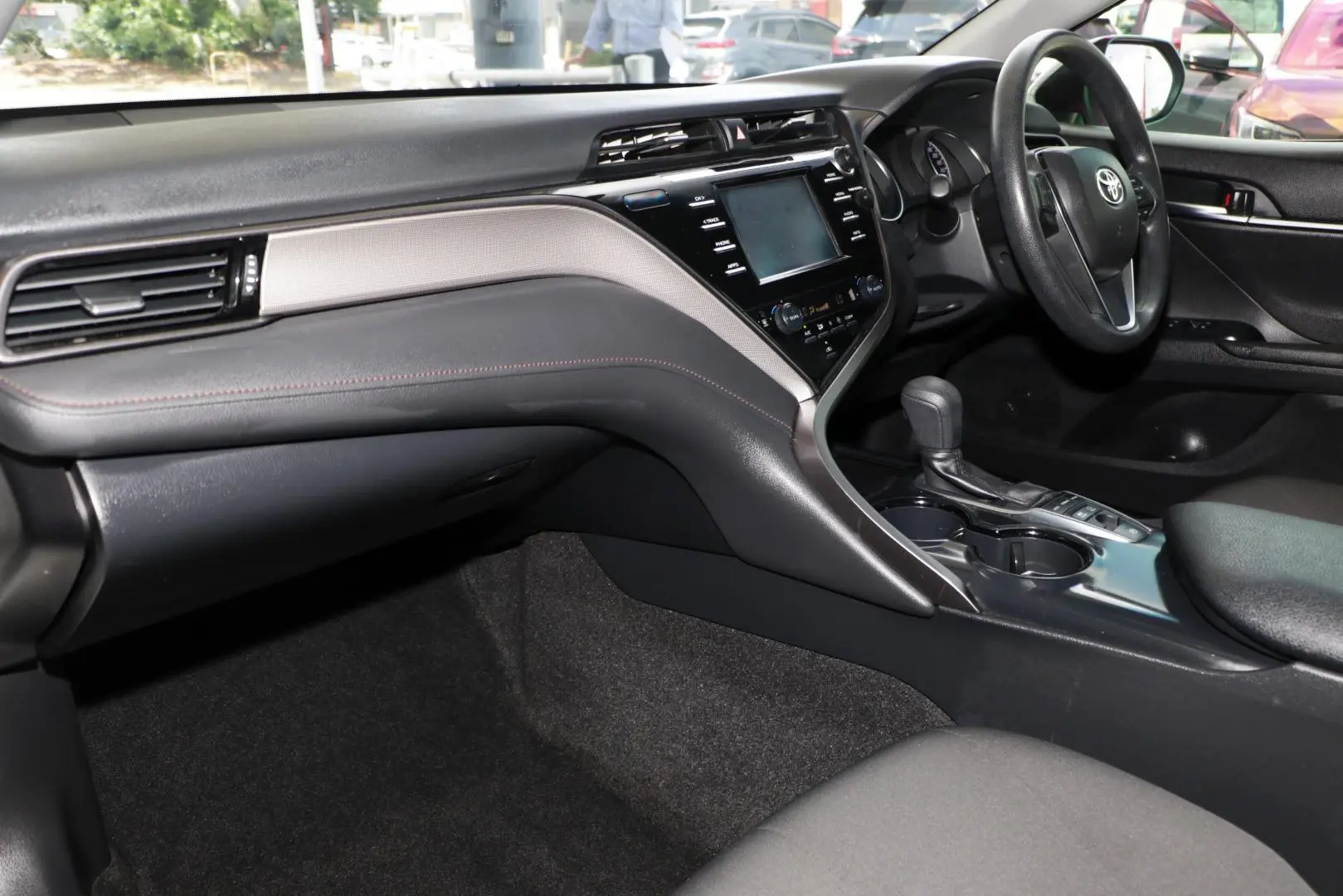 2020 Toyota Camry Gallery Image 7