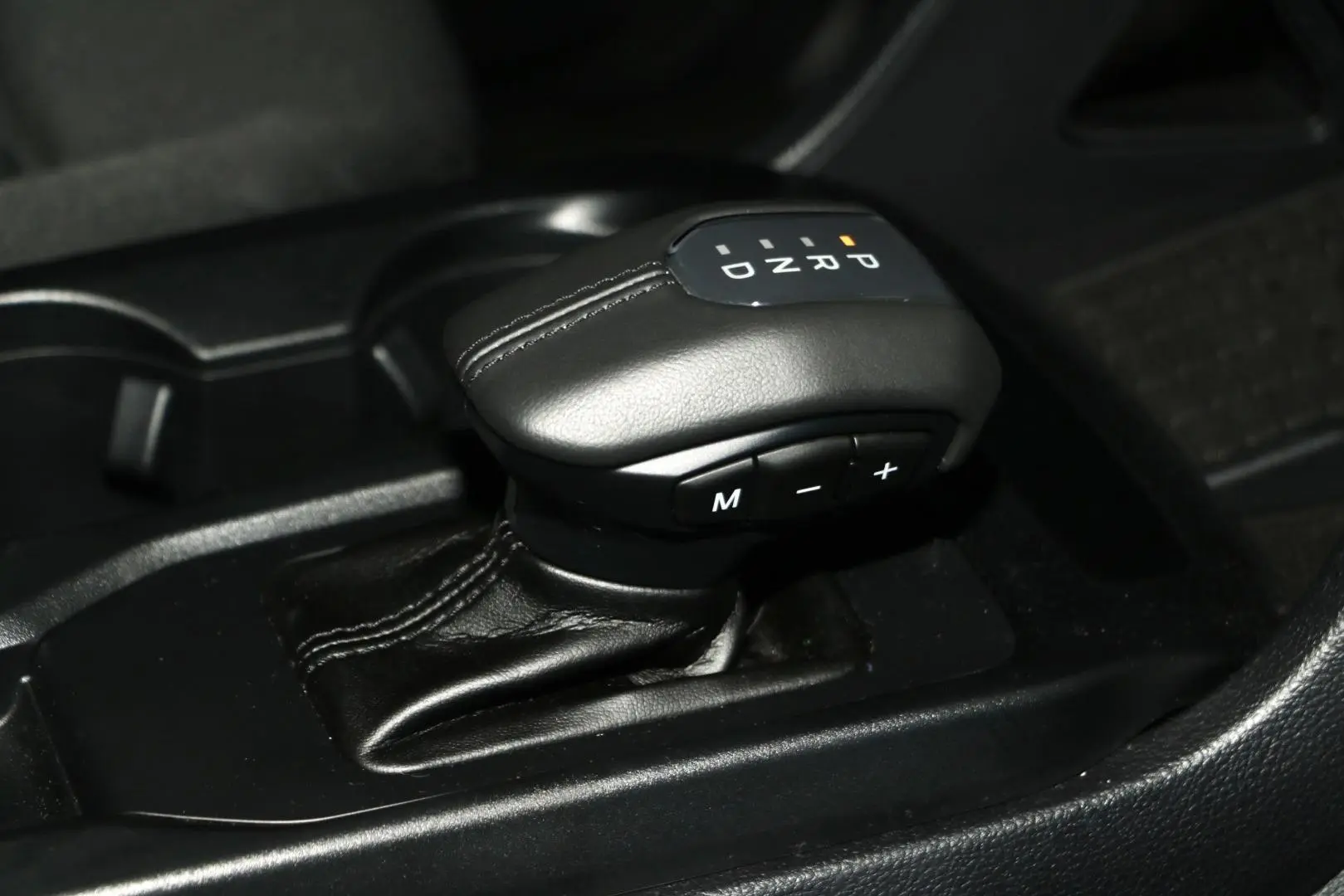 2024 Ford Everest Gallery Image 13