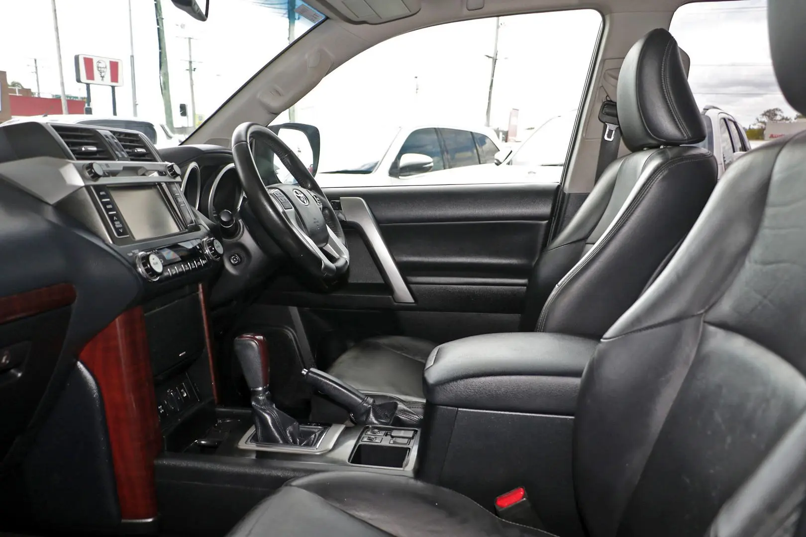 2014 Toyota Landcruiser Prado Gallery Image 8