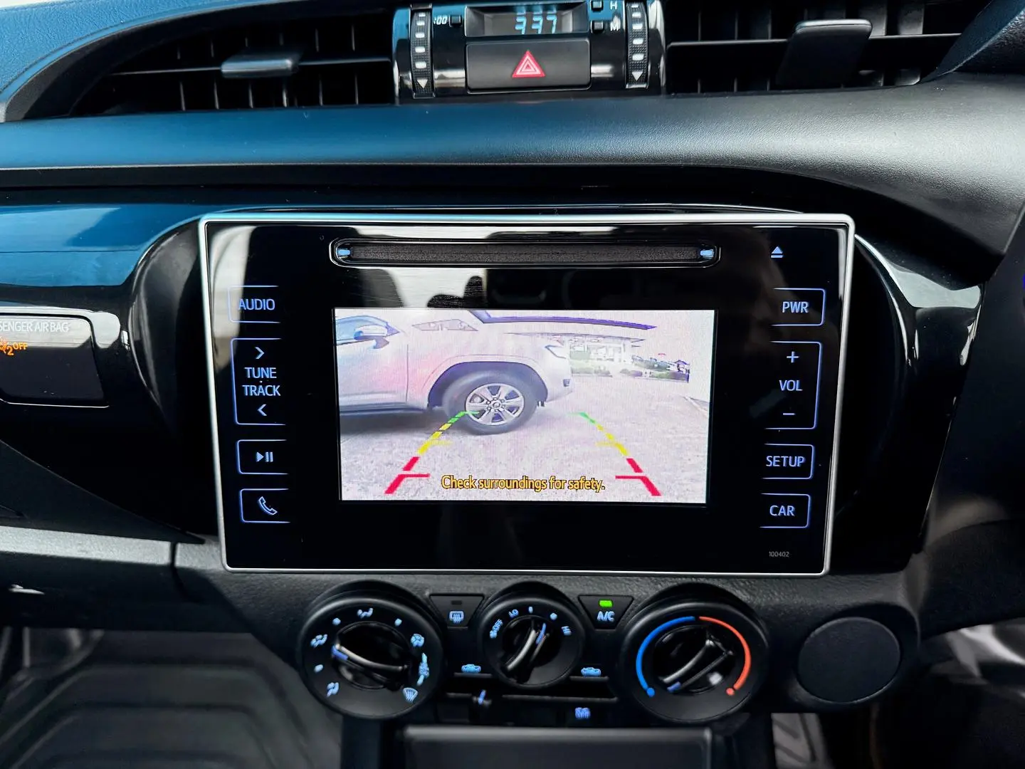 2020 Toyota Hilux Gallery Image 12