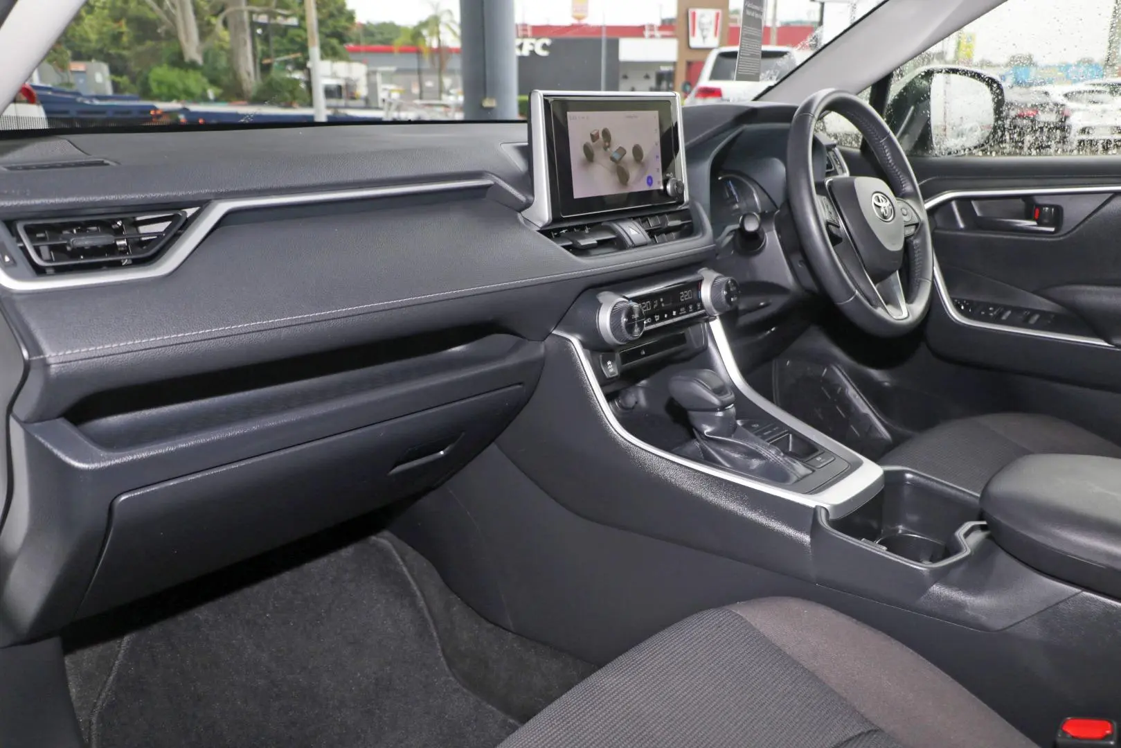 2024 Toyota RAV4 Gallery Image 8