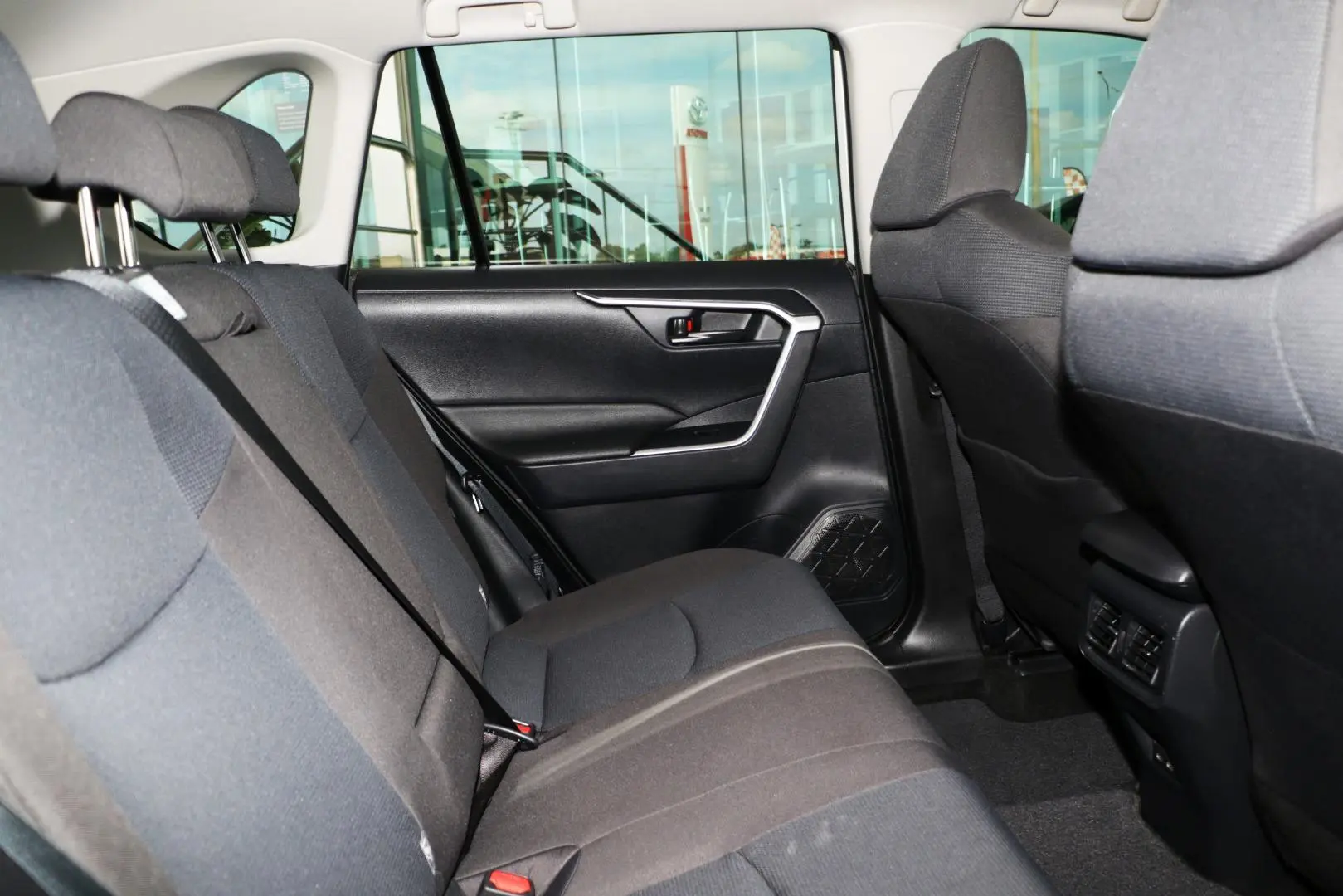 2024 Toyota RAV4 Gallery Image 9