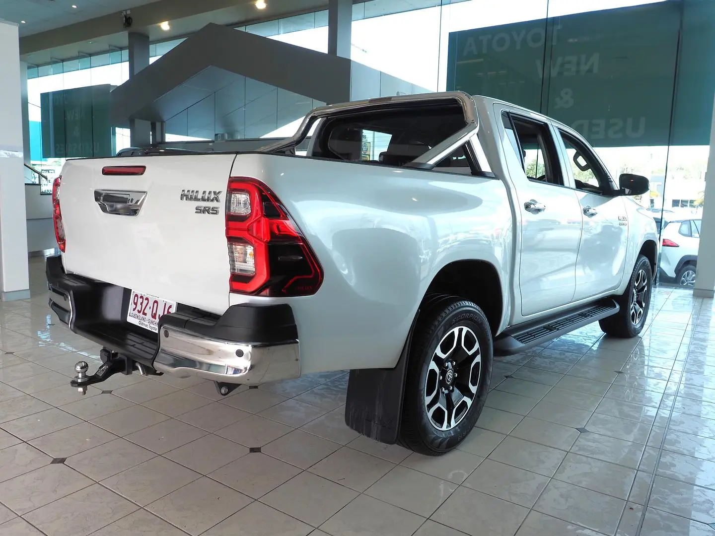 2023 Toyota Hilux Gallery Image 9