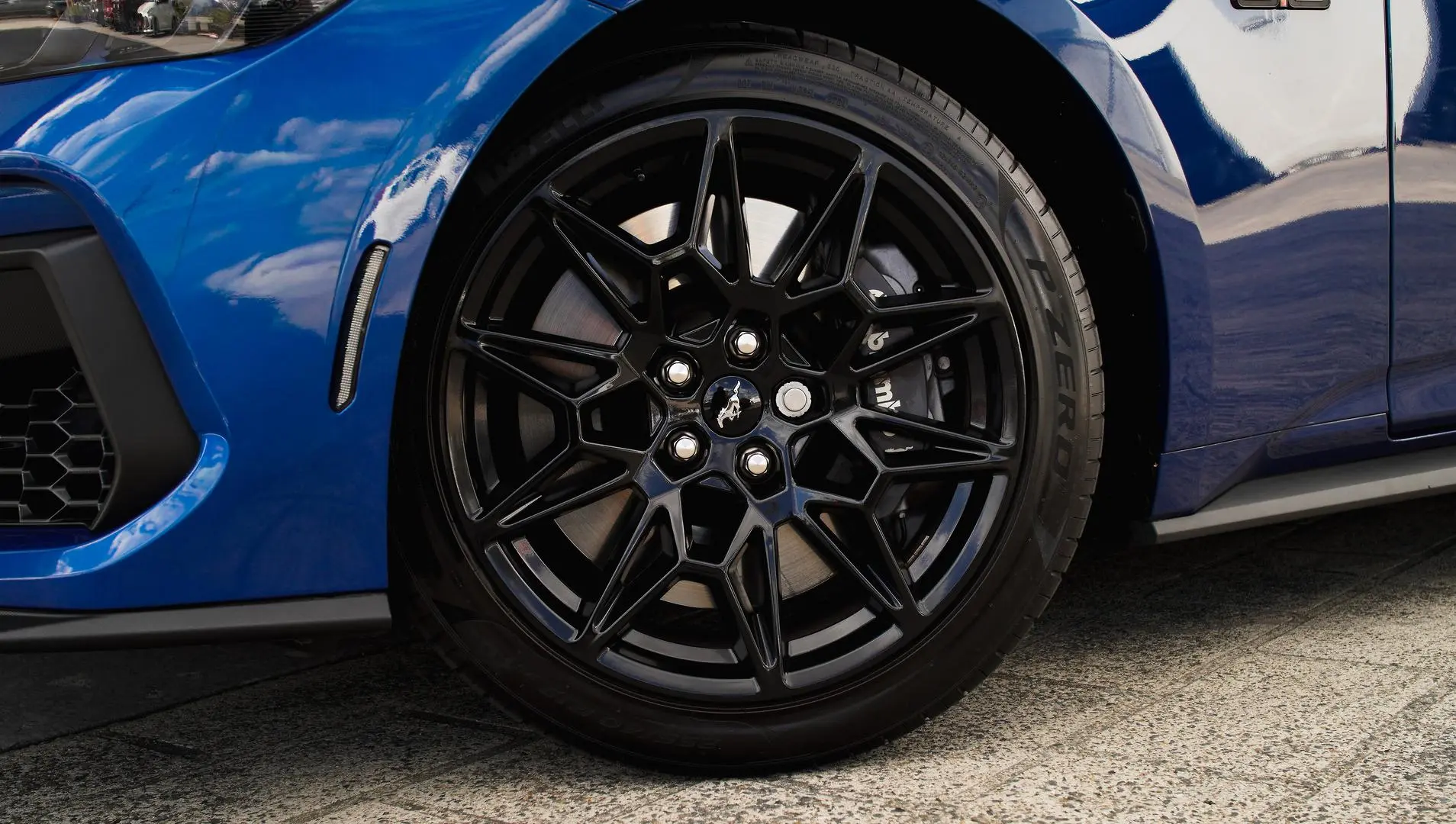 2025 Ford Mustang Gallery Image 5