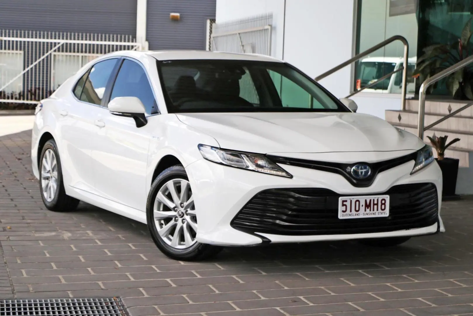 2020 Toyota Camry Gallery Image 1