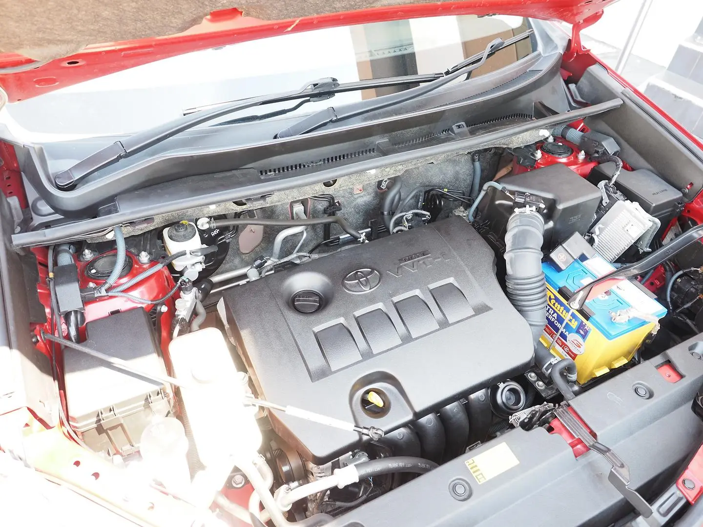 2015 Toyota RAV4 Gallery Image 5