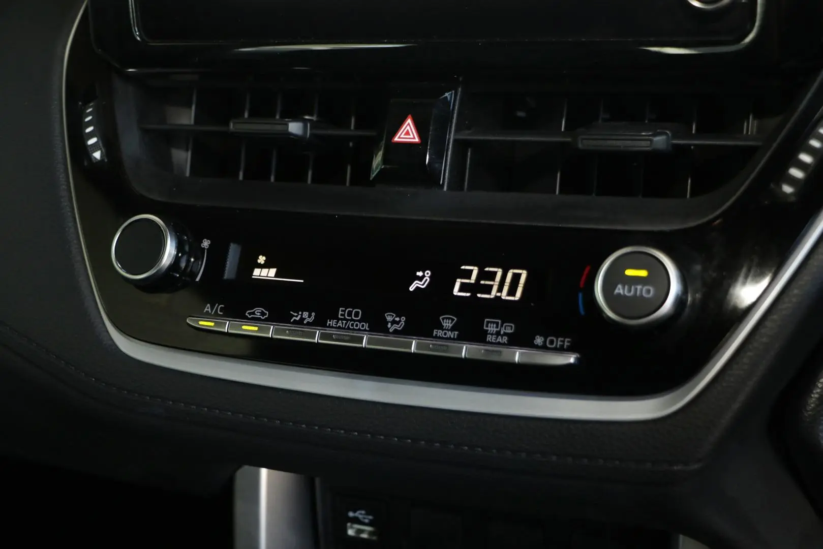 2023 Toyota Corolla Cross Gallery Image 16