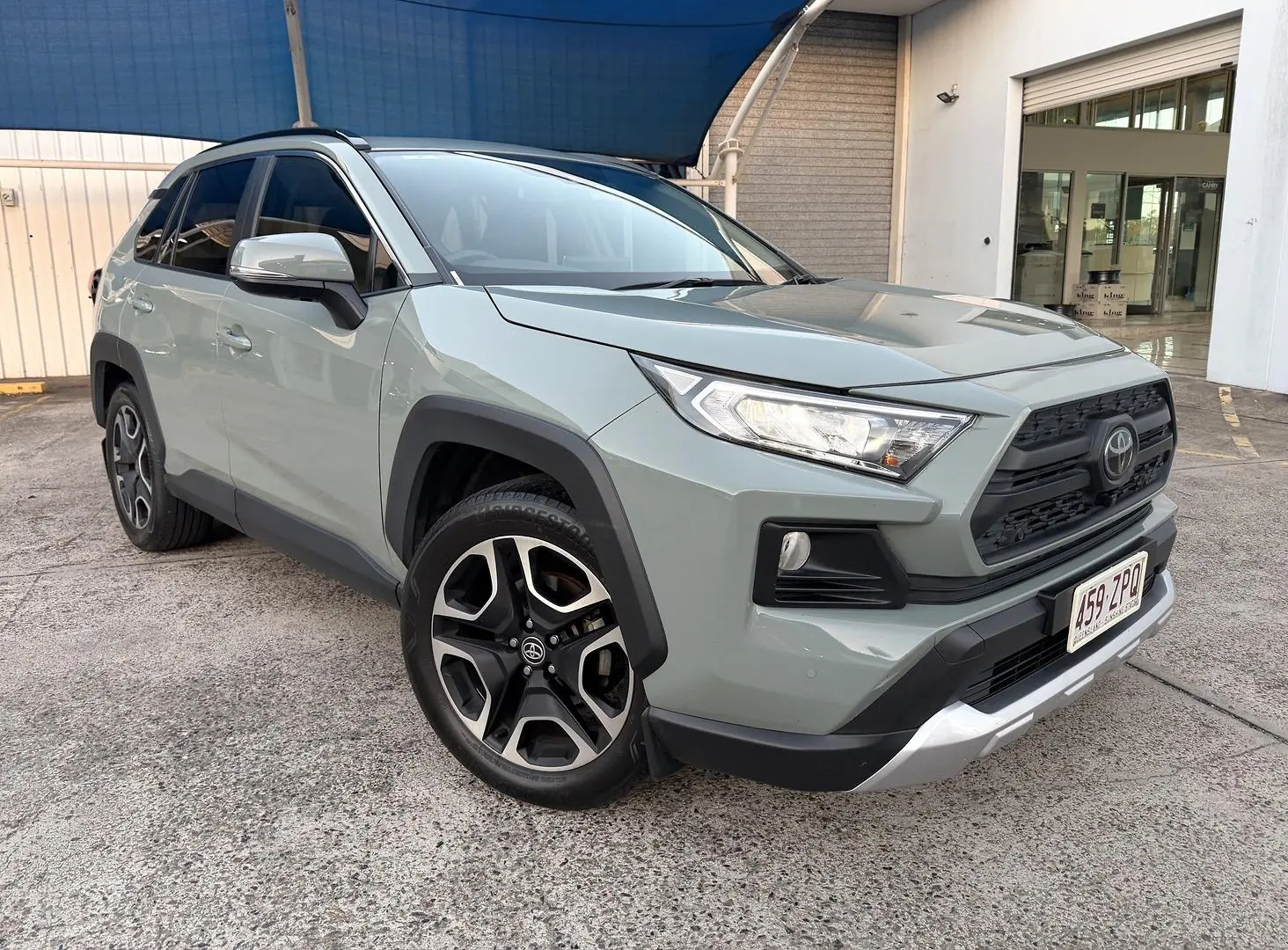 2020 Toyota RAV4 Gallery Image 1