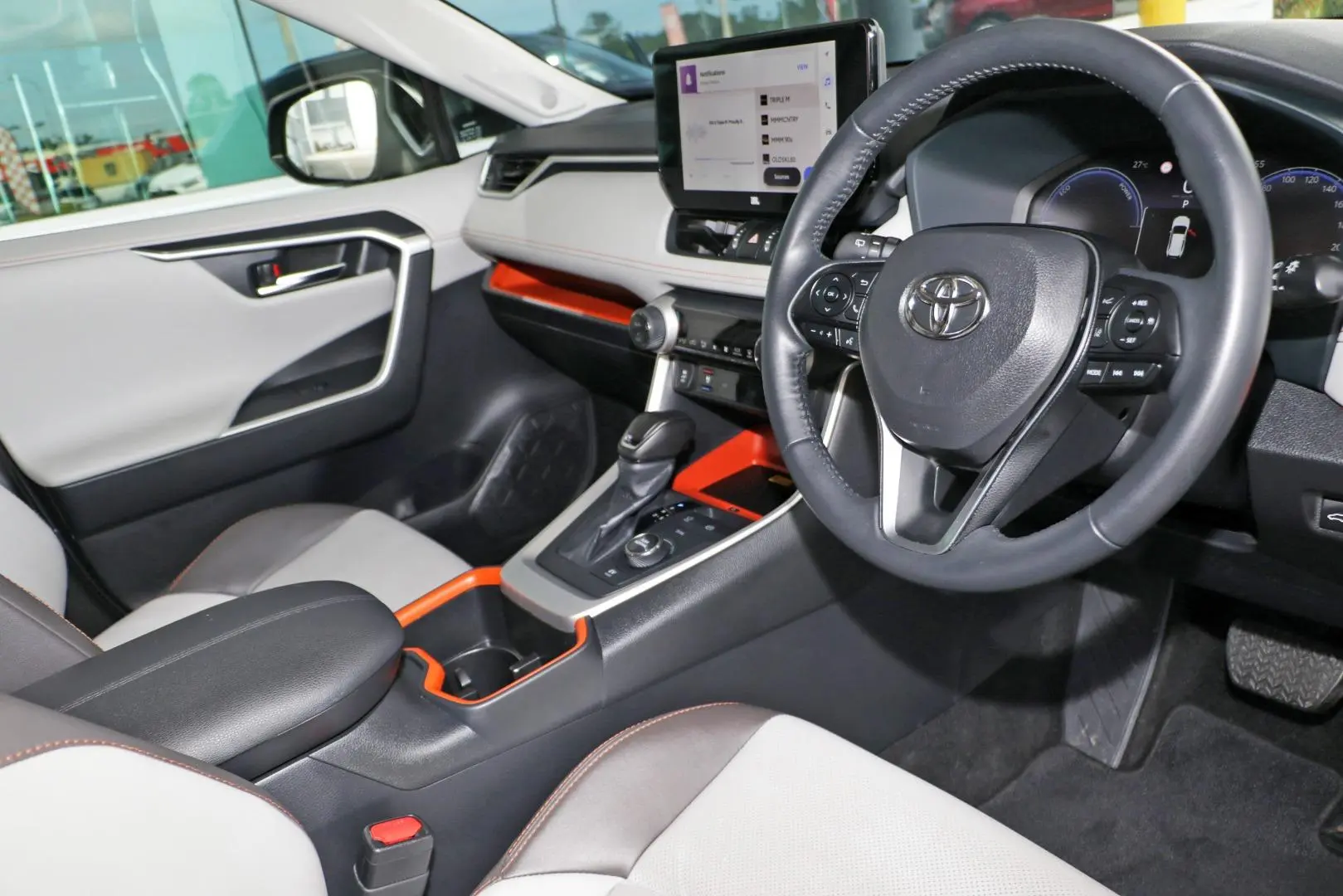 2024 Toyota RAV4 Gallery Image 6