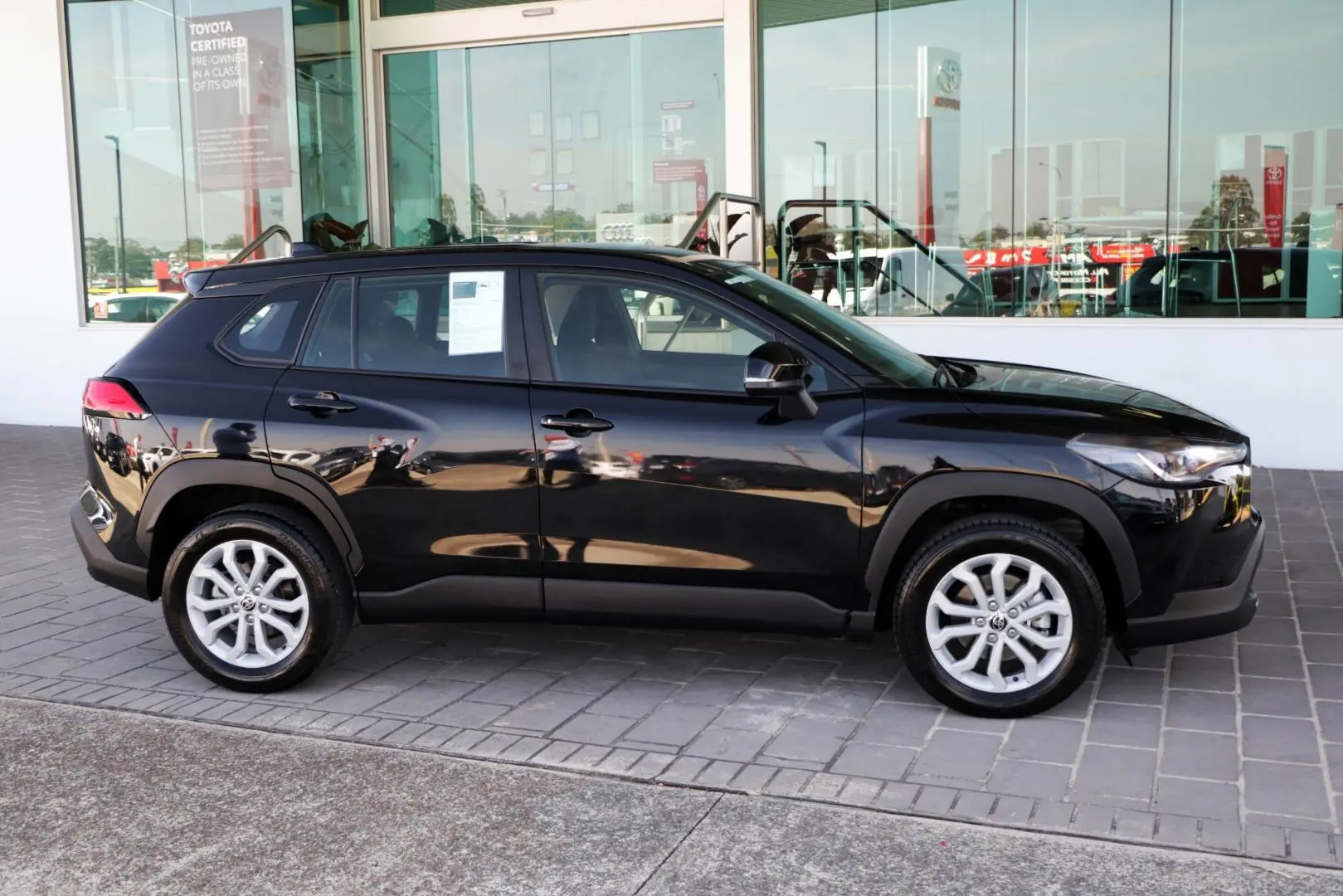 2023 Toyota Corolla Cross Gallery Image 5
