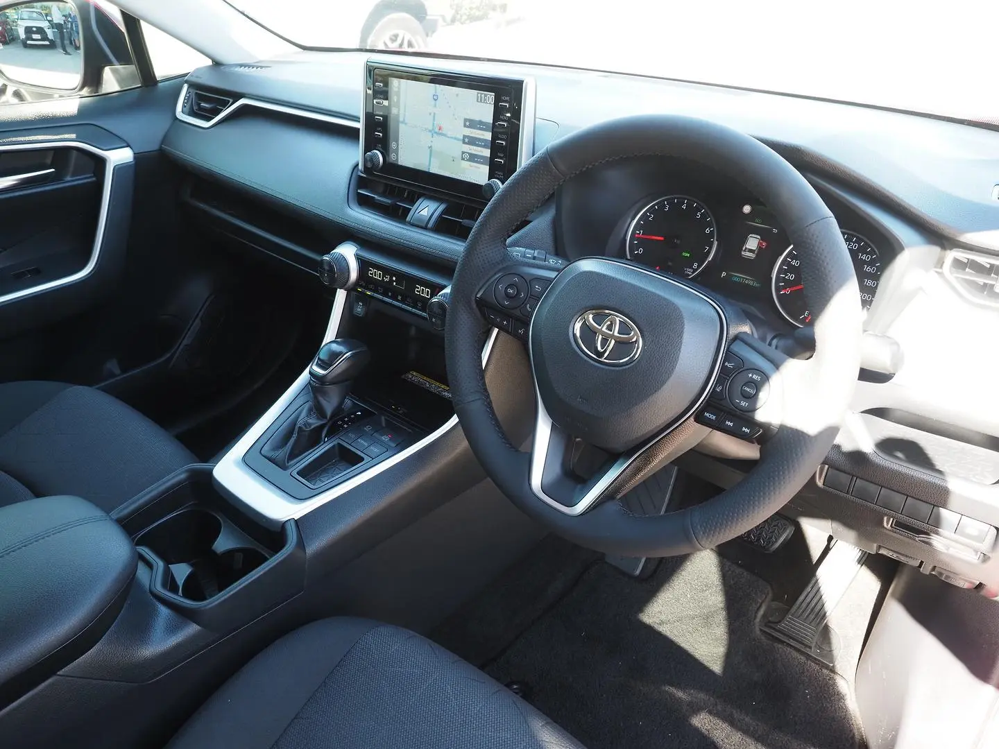 2019 Toyota RAV4 Gallery Image 3