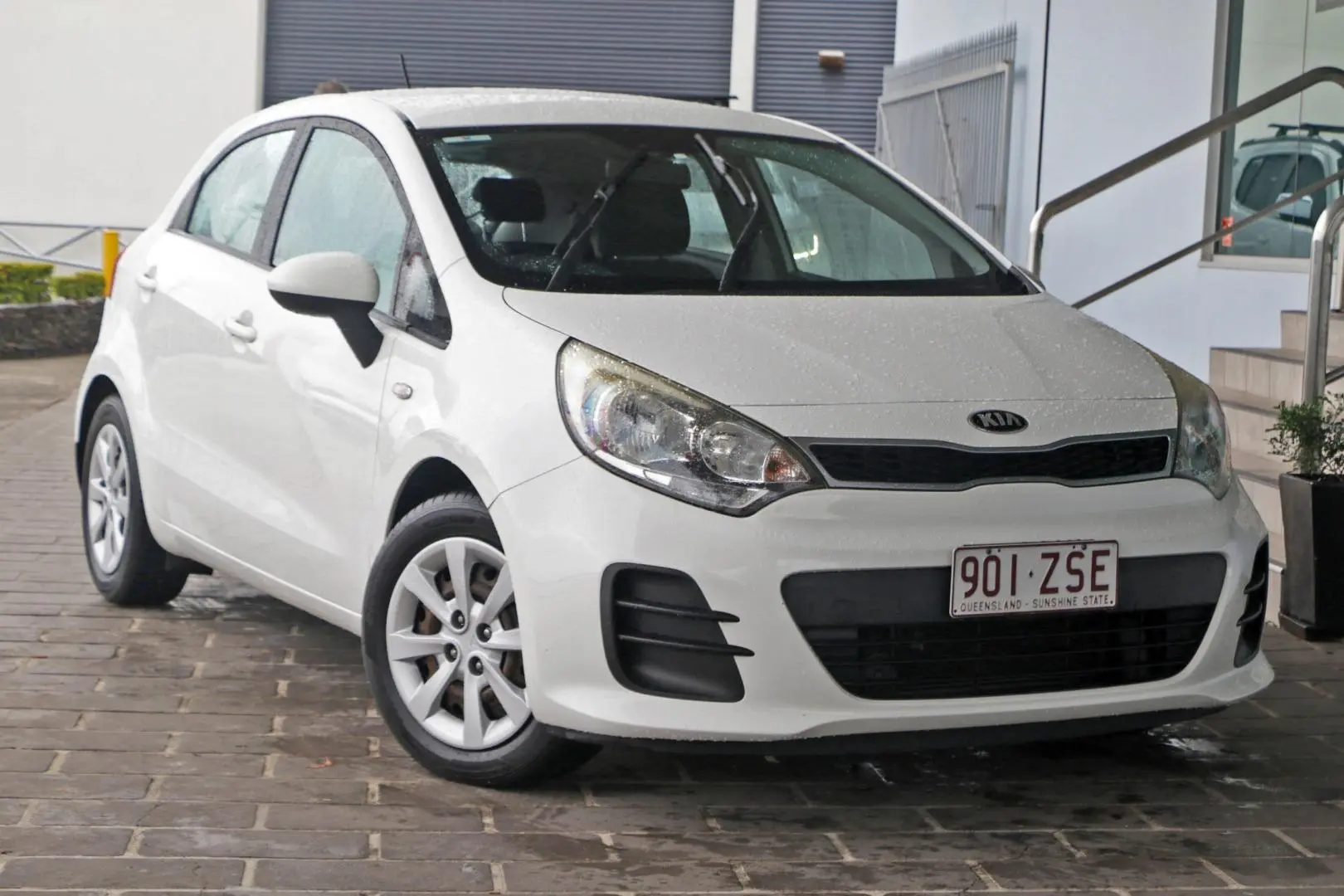 2015 Kia Rio Gallery Image 1