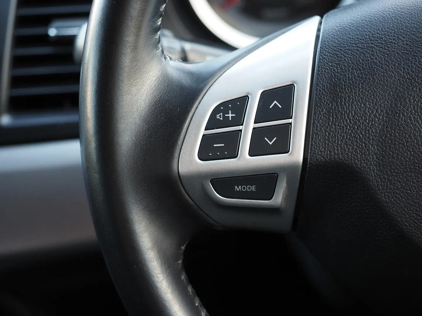 2009 Mitsubishi Lancer Gallery Image 15