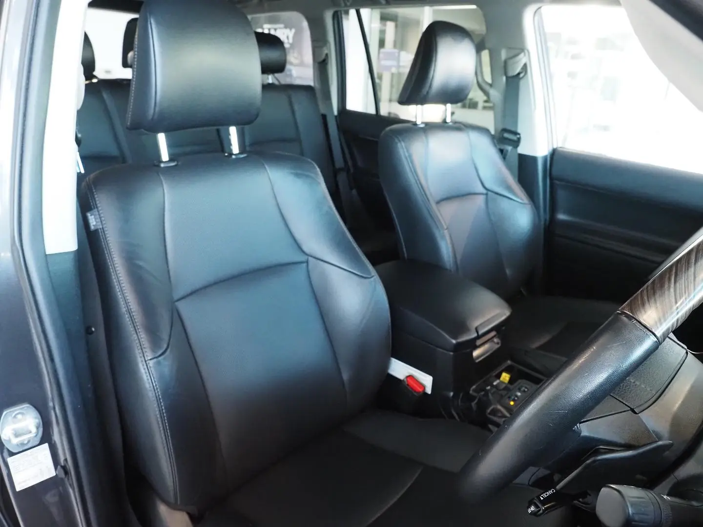 2021 Toyota Landcruiser Prado Gallery Image 23