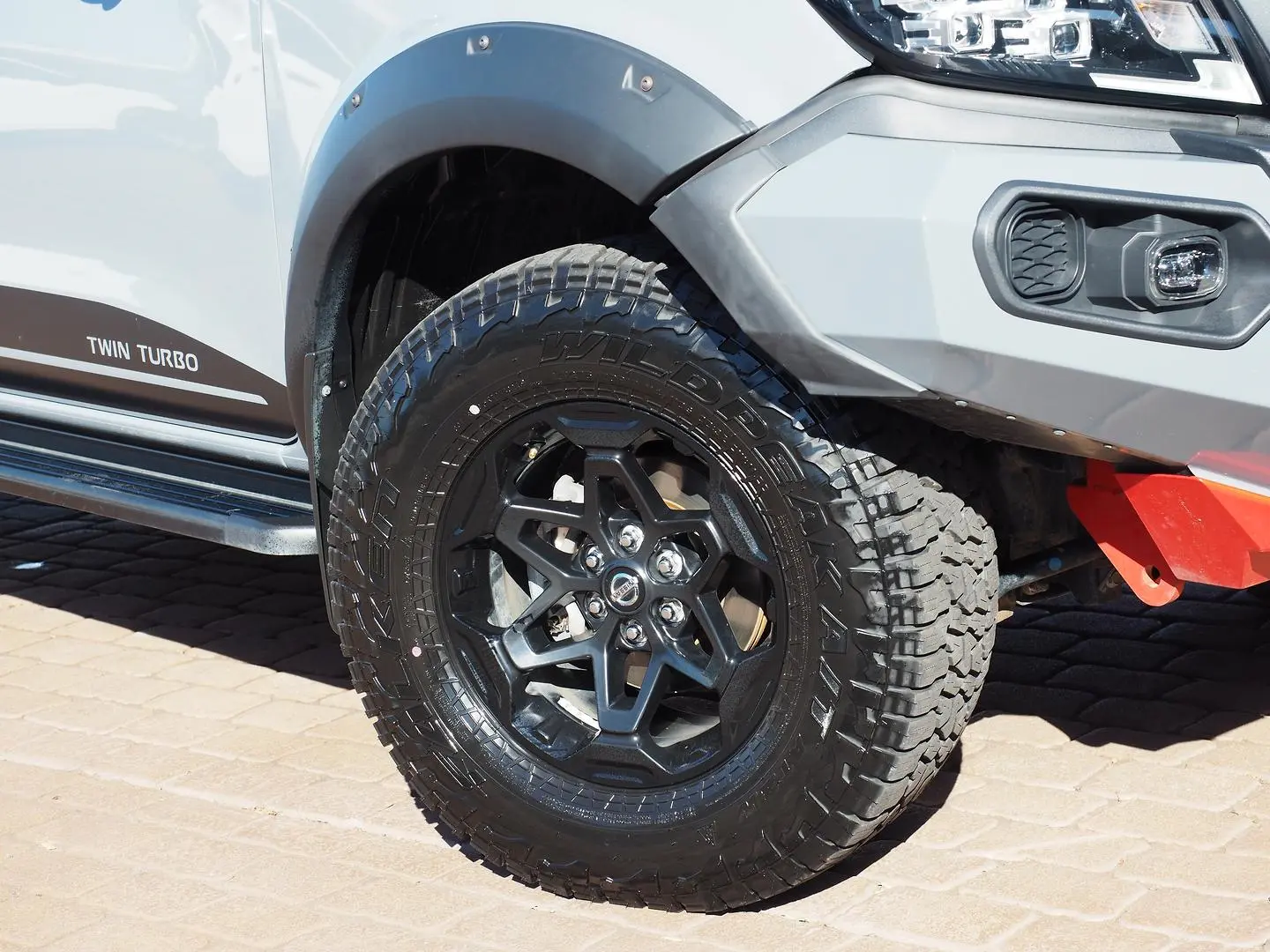 2021 Nissan Navara Gallery Image 10