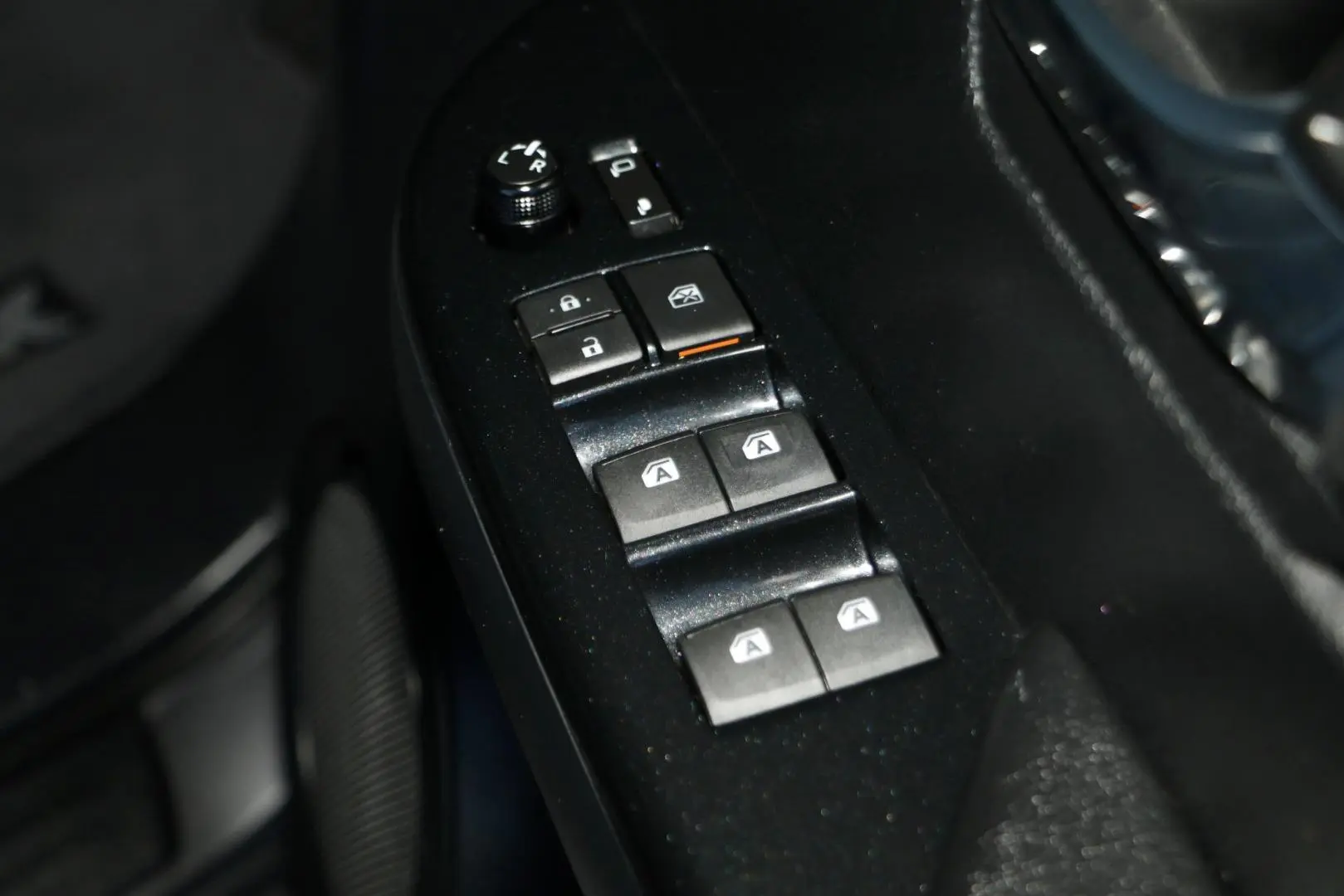 2025 Toyota Hilux Gallery Image 20