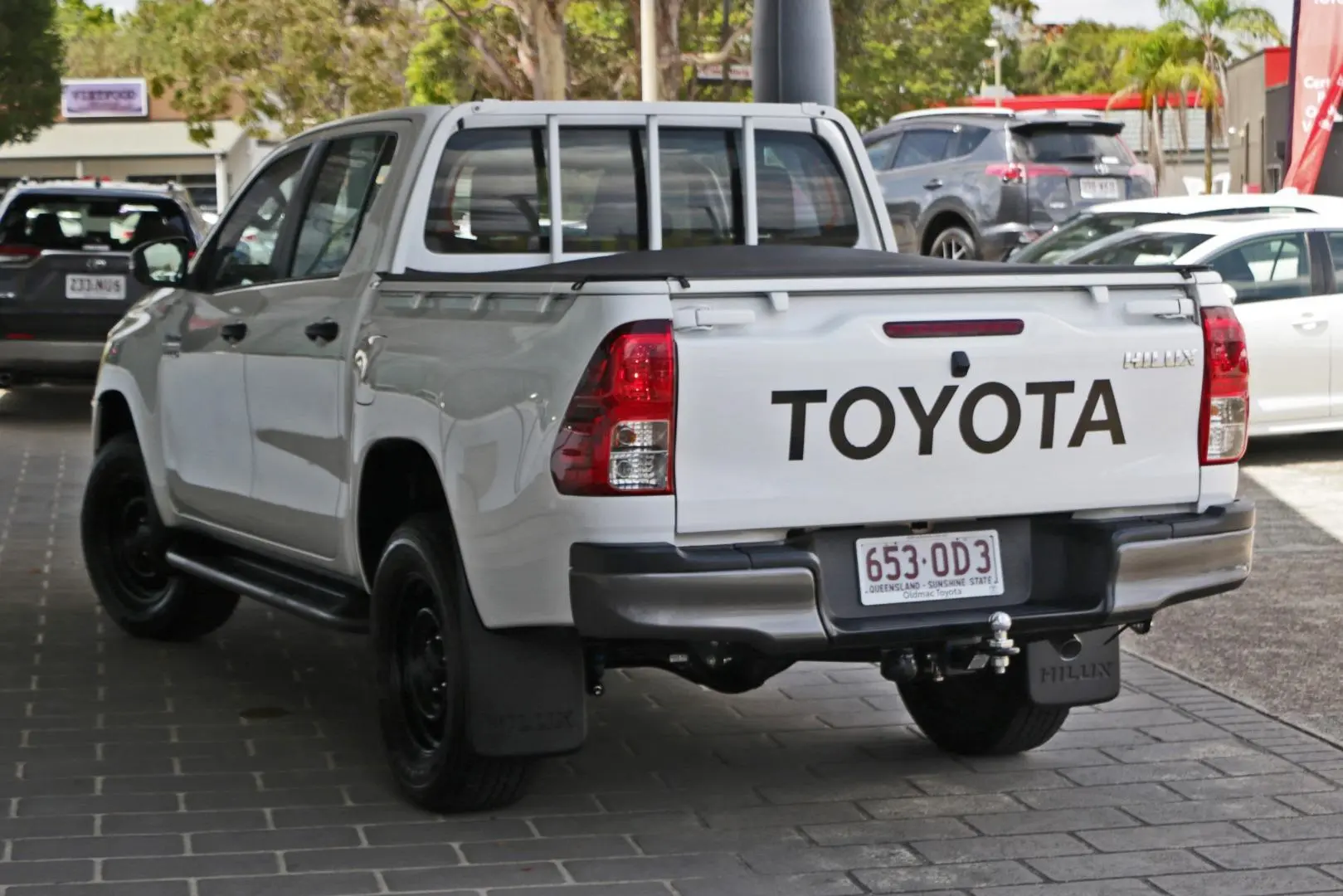 2021 Toyota Hilux Gallery Image 2