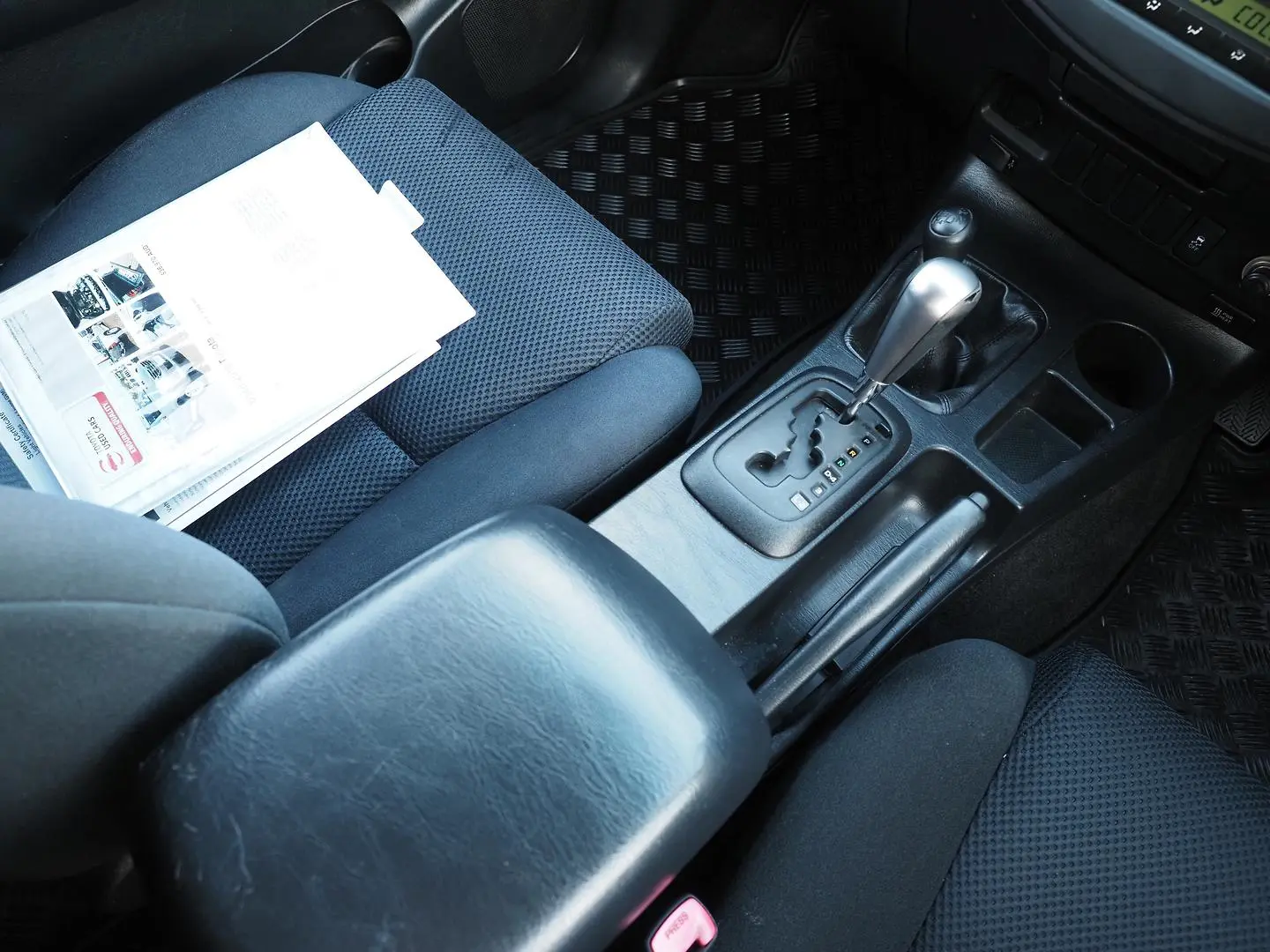 2015 Toyota Hilux Gallery Image 20