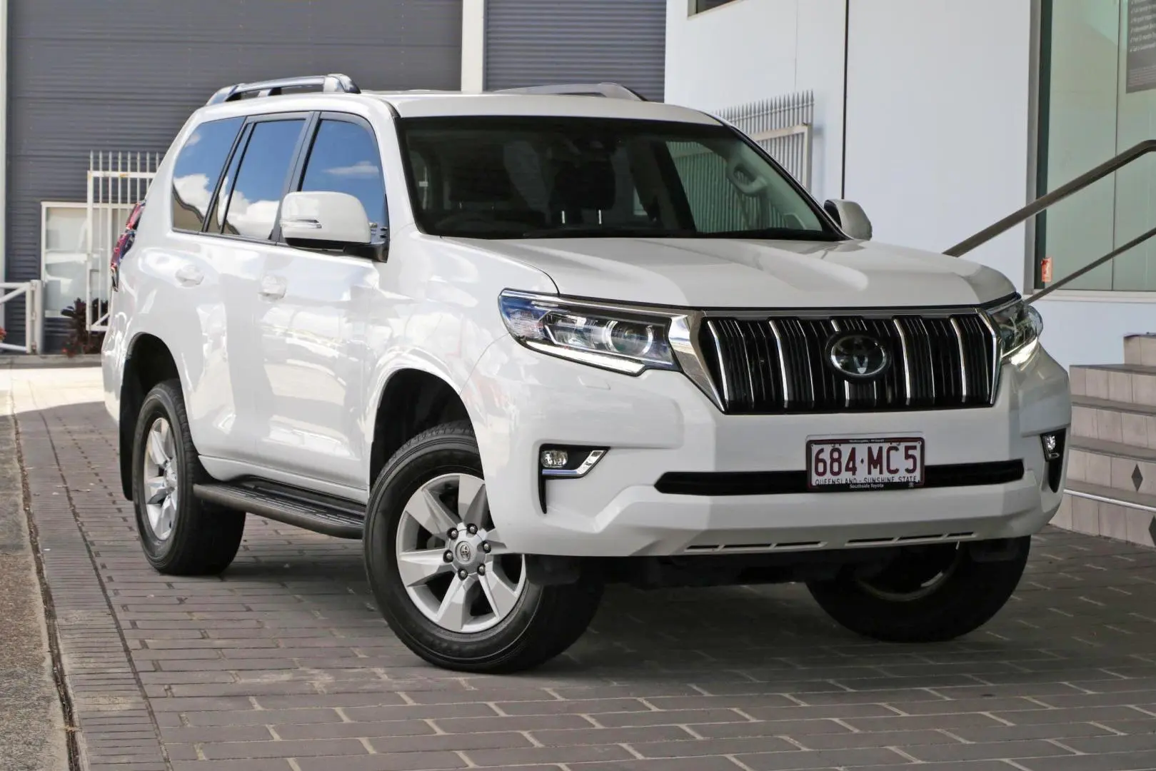 2022 Toyota Landcruiser Prado Gallery Image 3