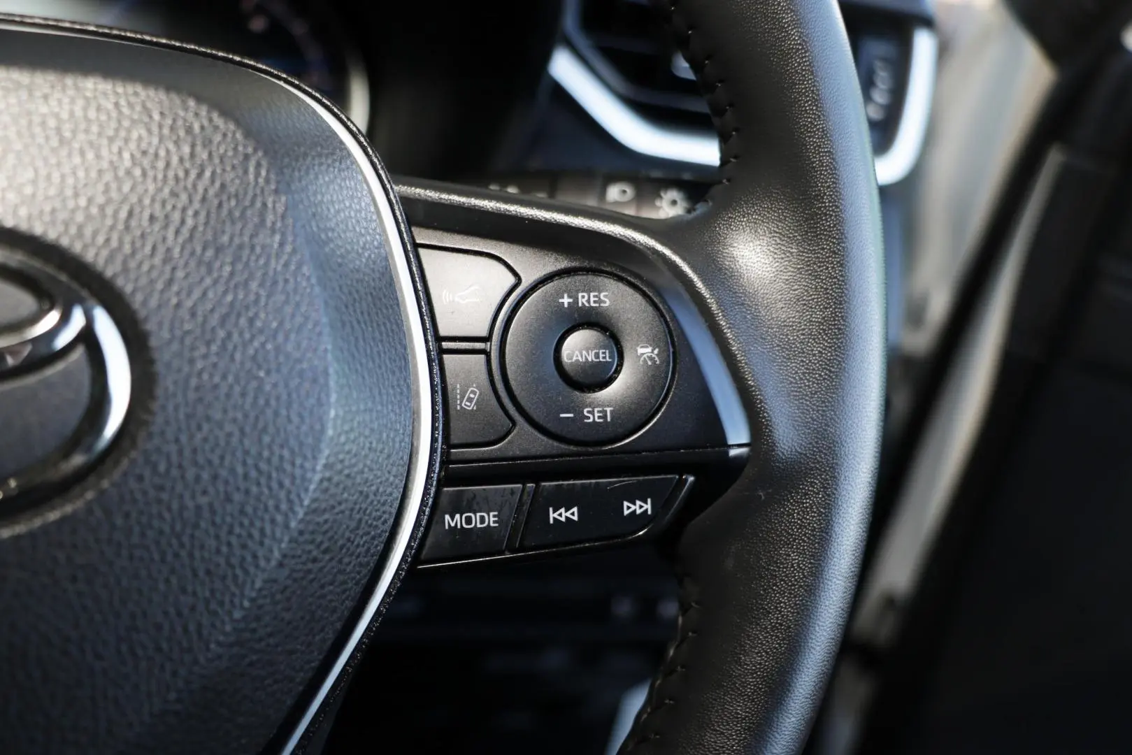 2022 Toyota RAV4 Gallery Image 17