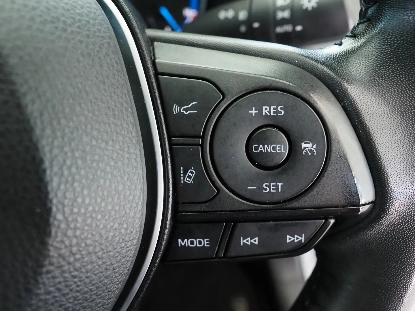 2024 Toyota RAV4 Gallery Image 24