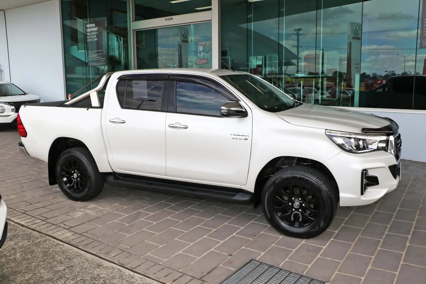 2018 Toyota Hilux Gallery Image 4