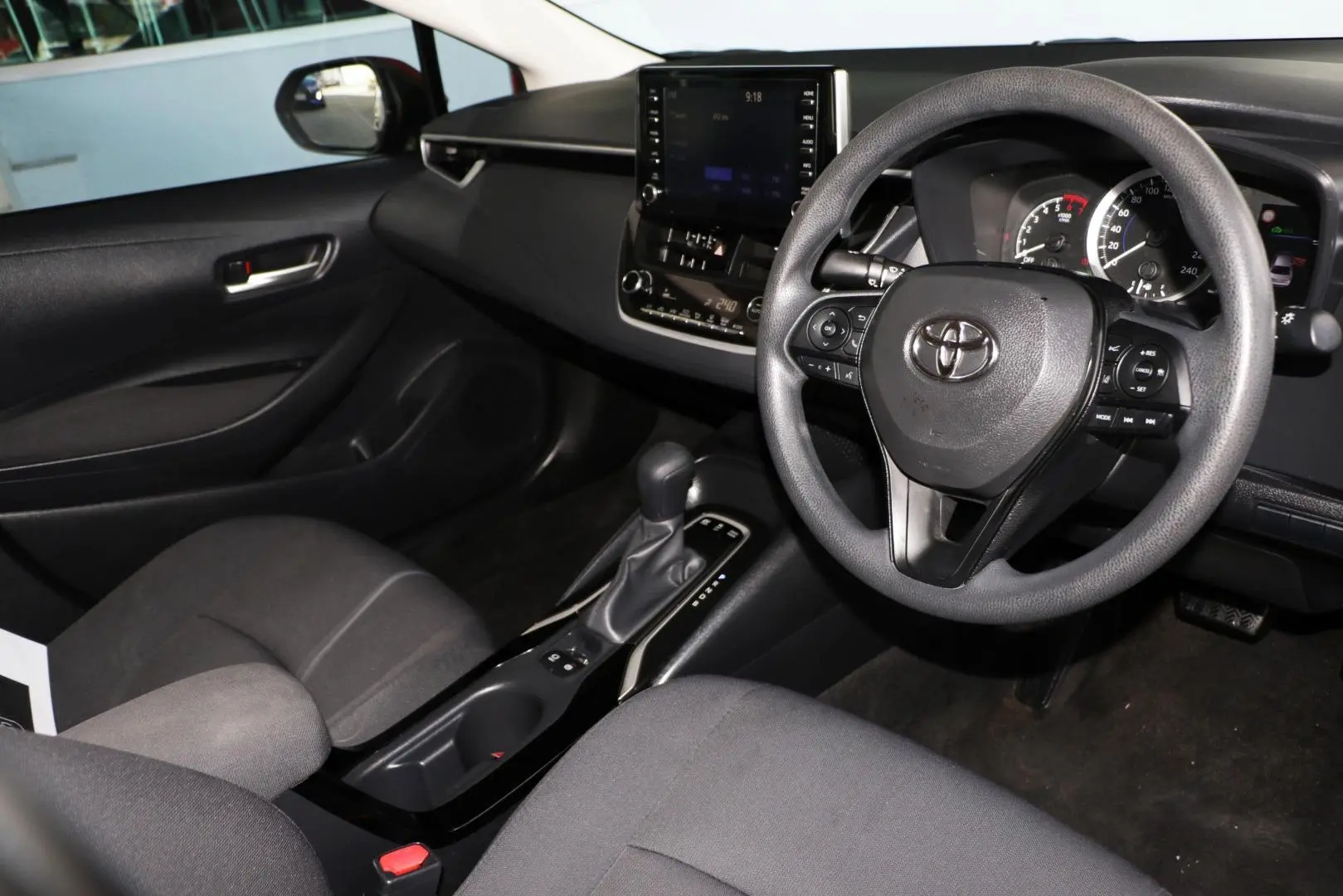 2019 Toyota Corolla Gallery Image 6