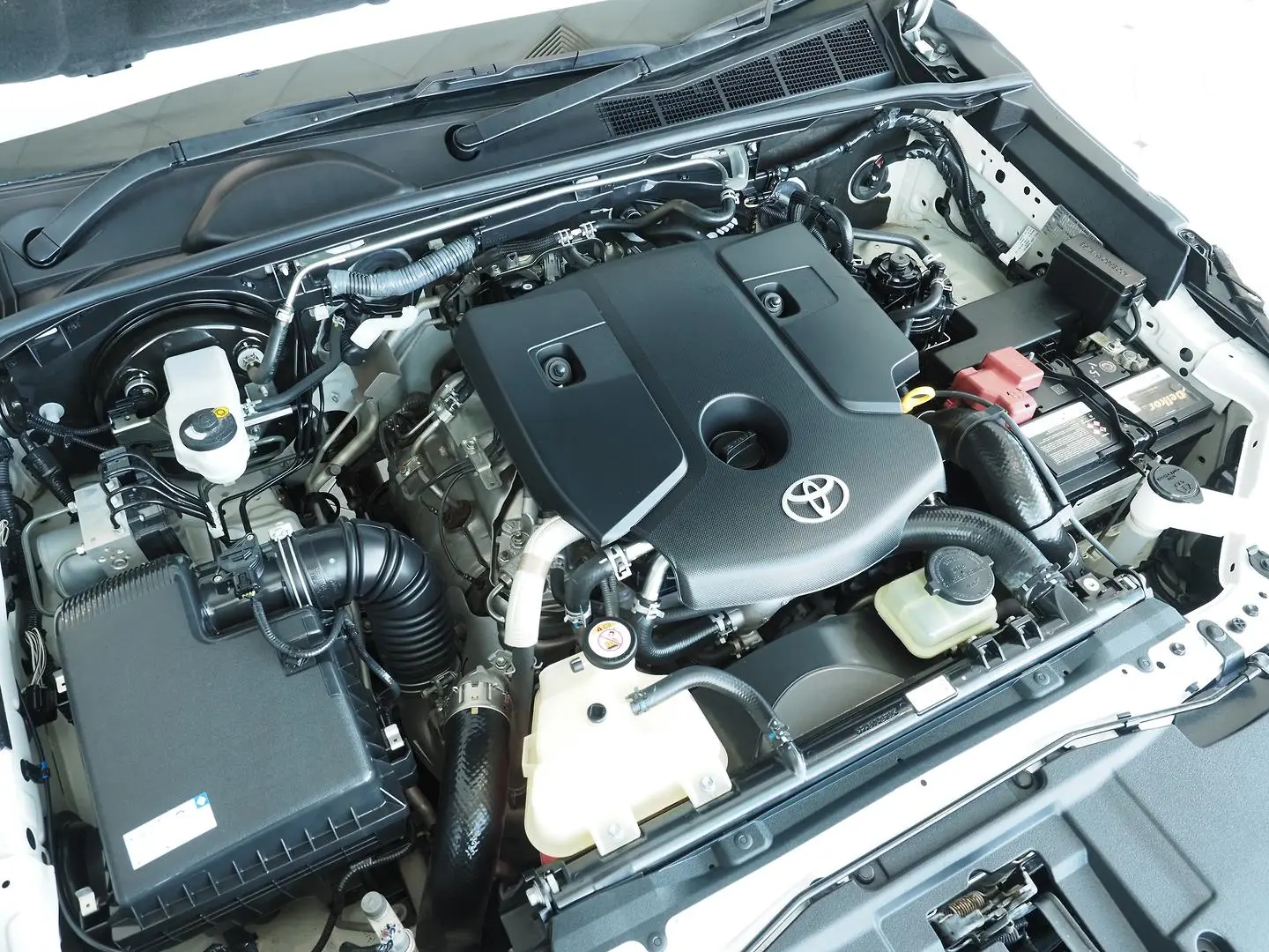 2021 Toyota Hilux Gallery Image 5