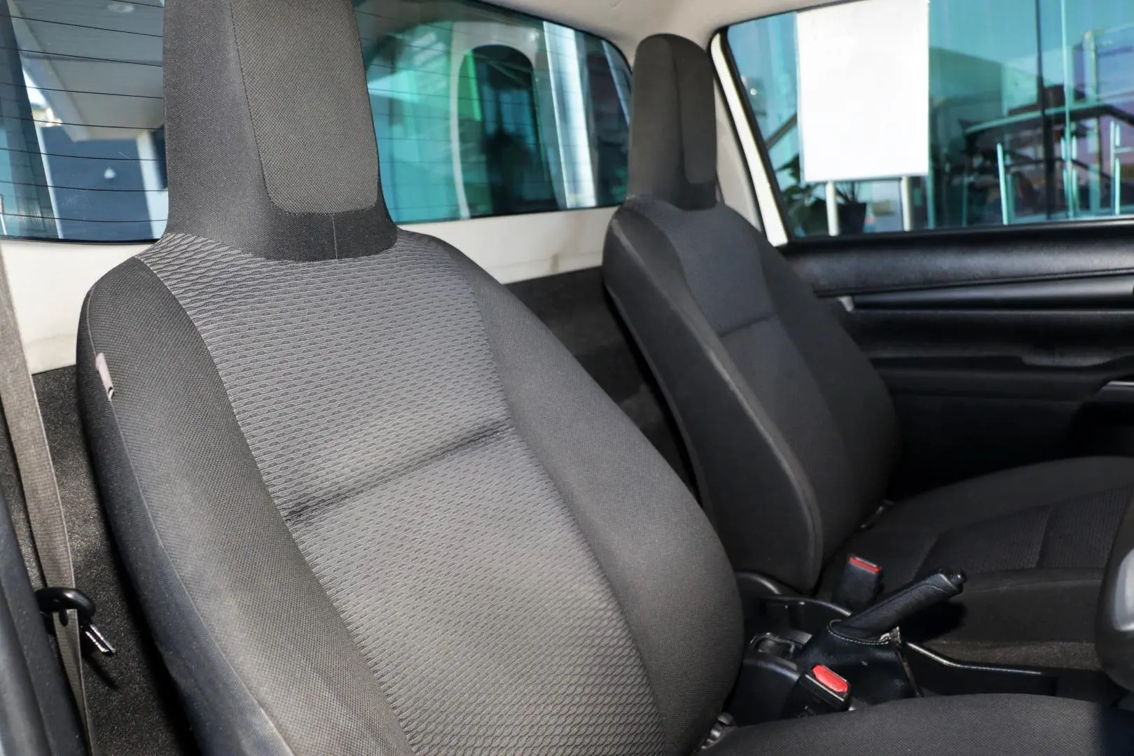 2021 Toyota Hilux Gallery Image 9