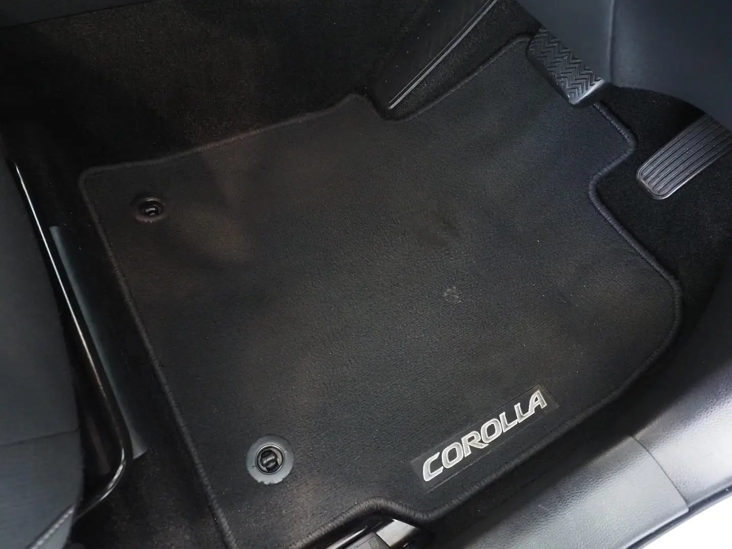 2021 Toyota Corolla Gallery Image 16