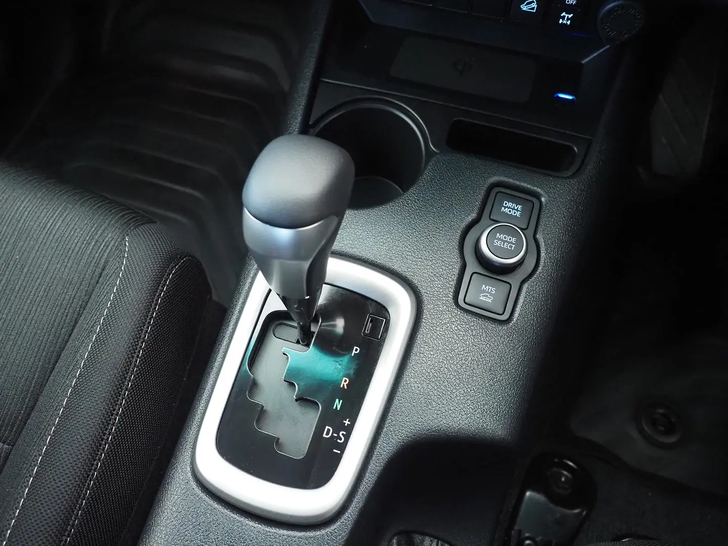 2024 Toyota Hilux Gallery Image 22