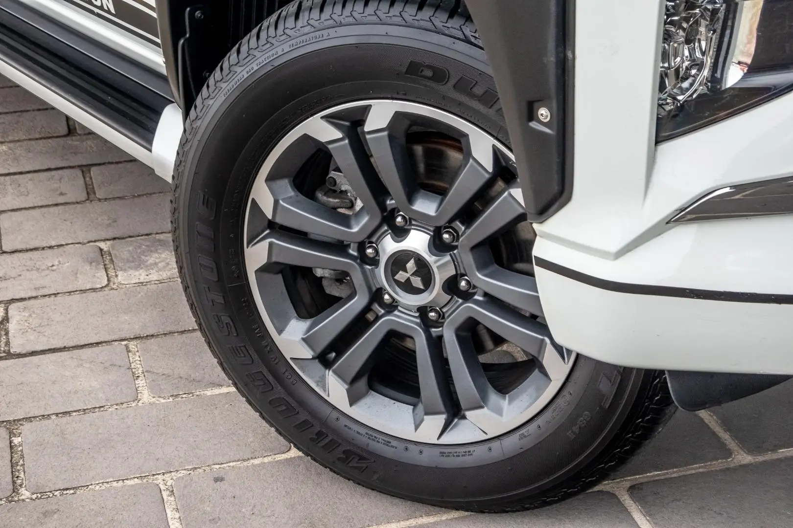 2022 Mitsubishi Triton Gallery Image 24