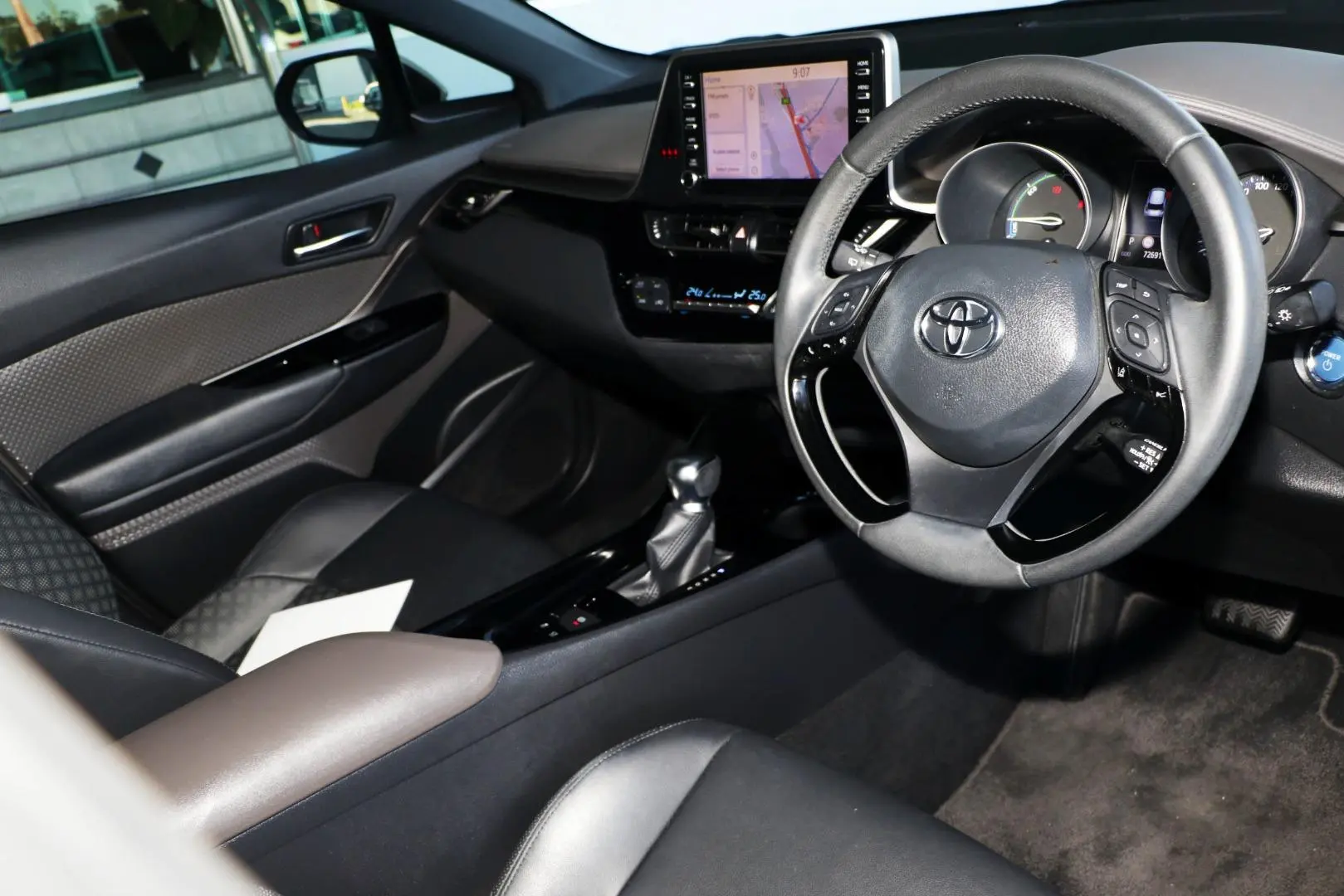 2021 Toyota C-HR Gallery Image 6