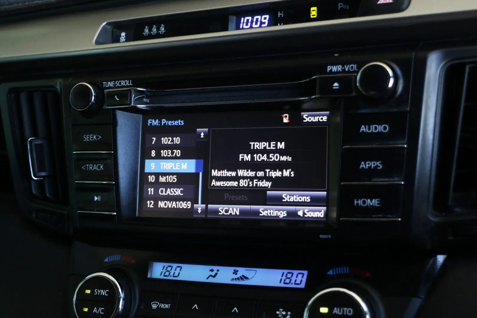 2016 Toyota RAV4 Gallery Image 17