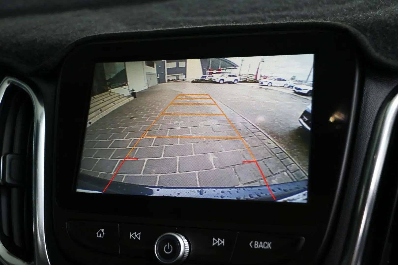 2018 Holden Equinox Gallery Image 11