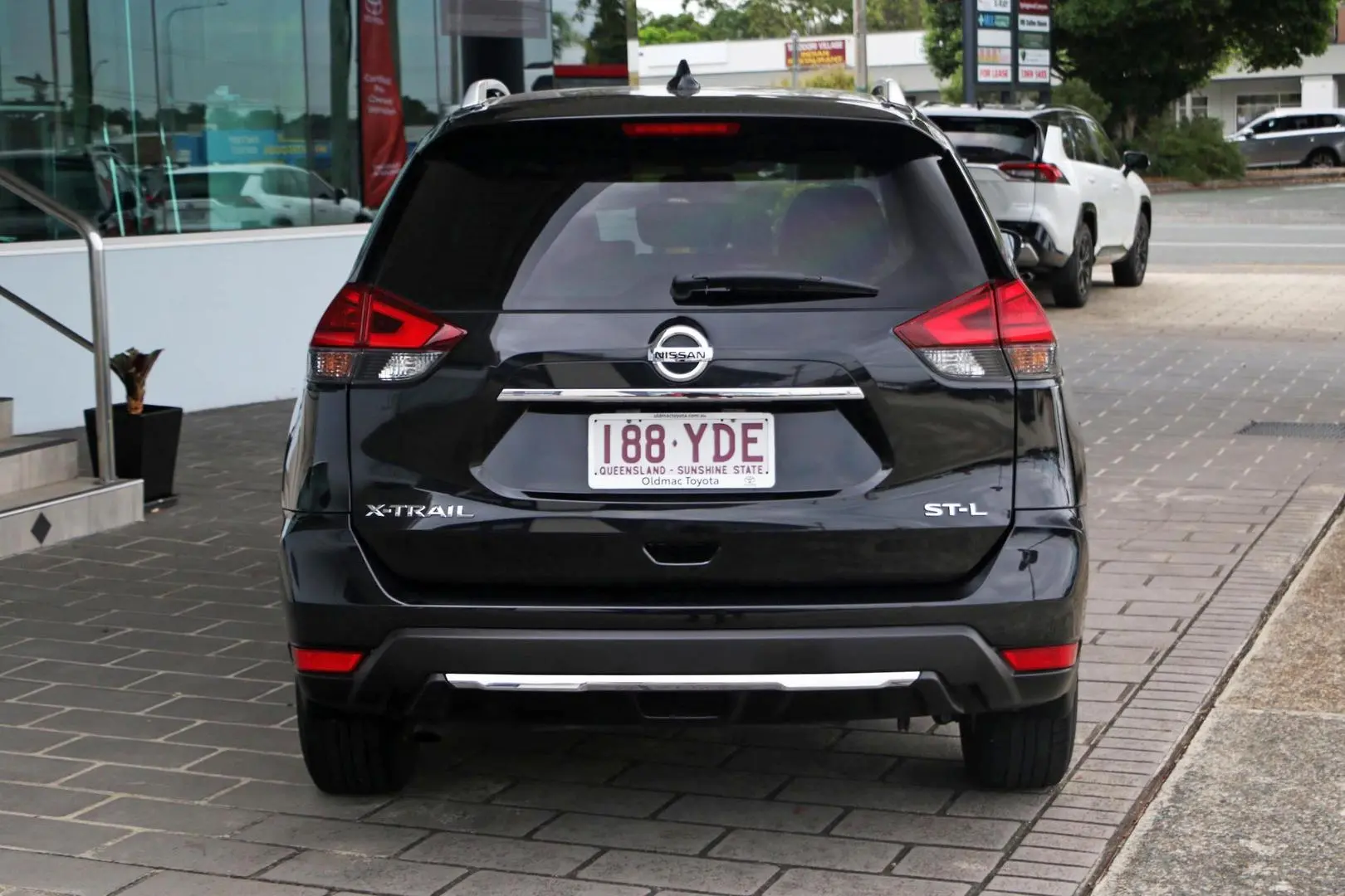 2018 Nissan X-Trail Gallery Image 4