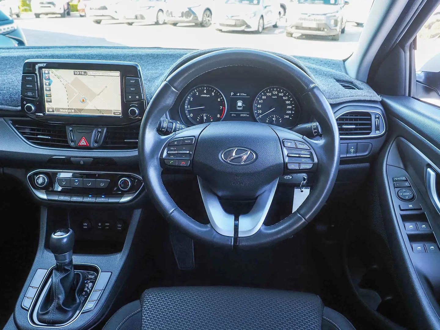 2018 Hyundai i30 Gallery Image 10