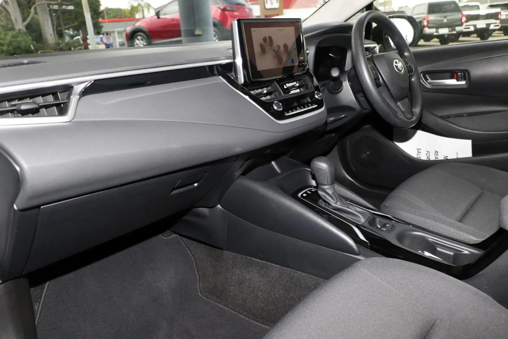 2025 Toyota Corolla Gallery Image 8